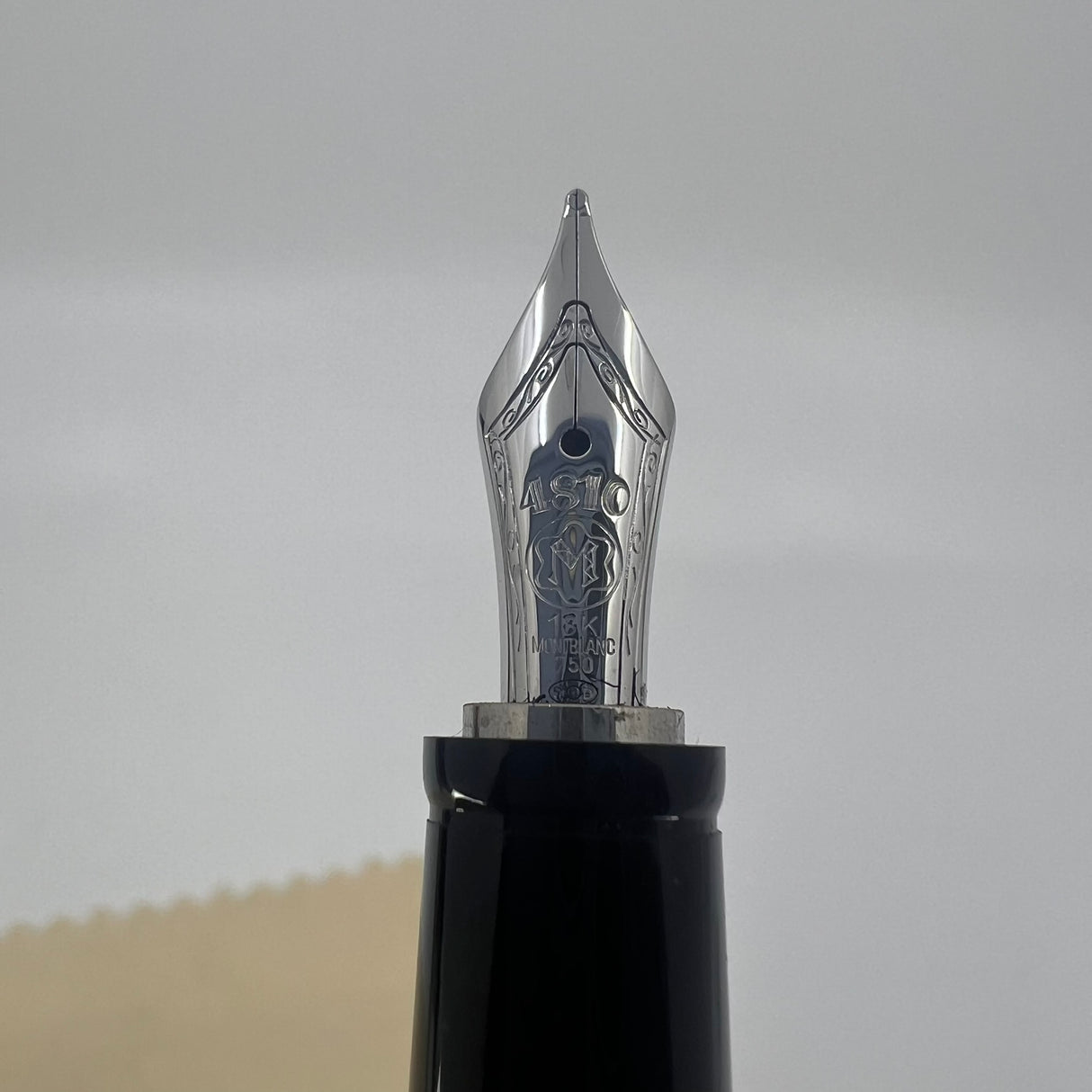 Montblanc Boheme Steel Noir Fountain Pen   -  Medium 18kt Gold Nib