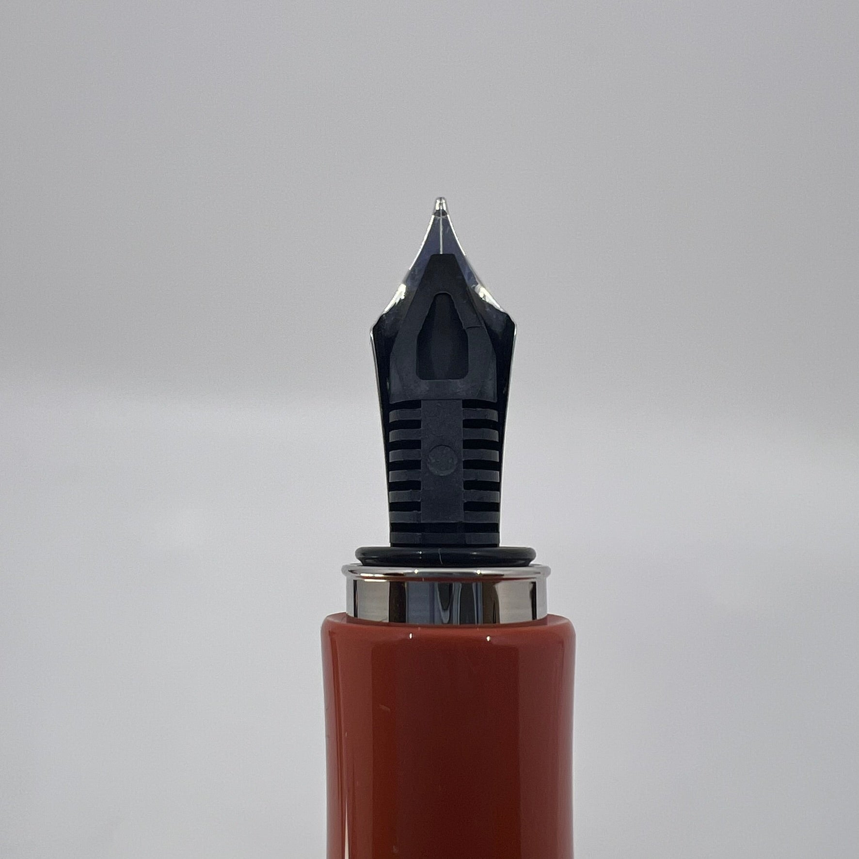 Graf von Faber Castell Intuition Black & Terra (Orange) Fountain