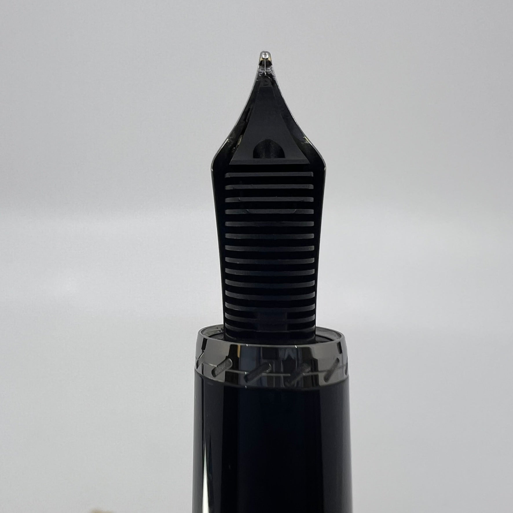 作家シリーズ　MONTBLANC Daniel Defoe 万年筆 限定品 Montblanc Daniel Defoe Writer Series Limited Edition Fountain Pen