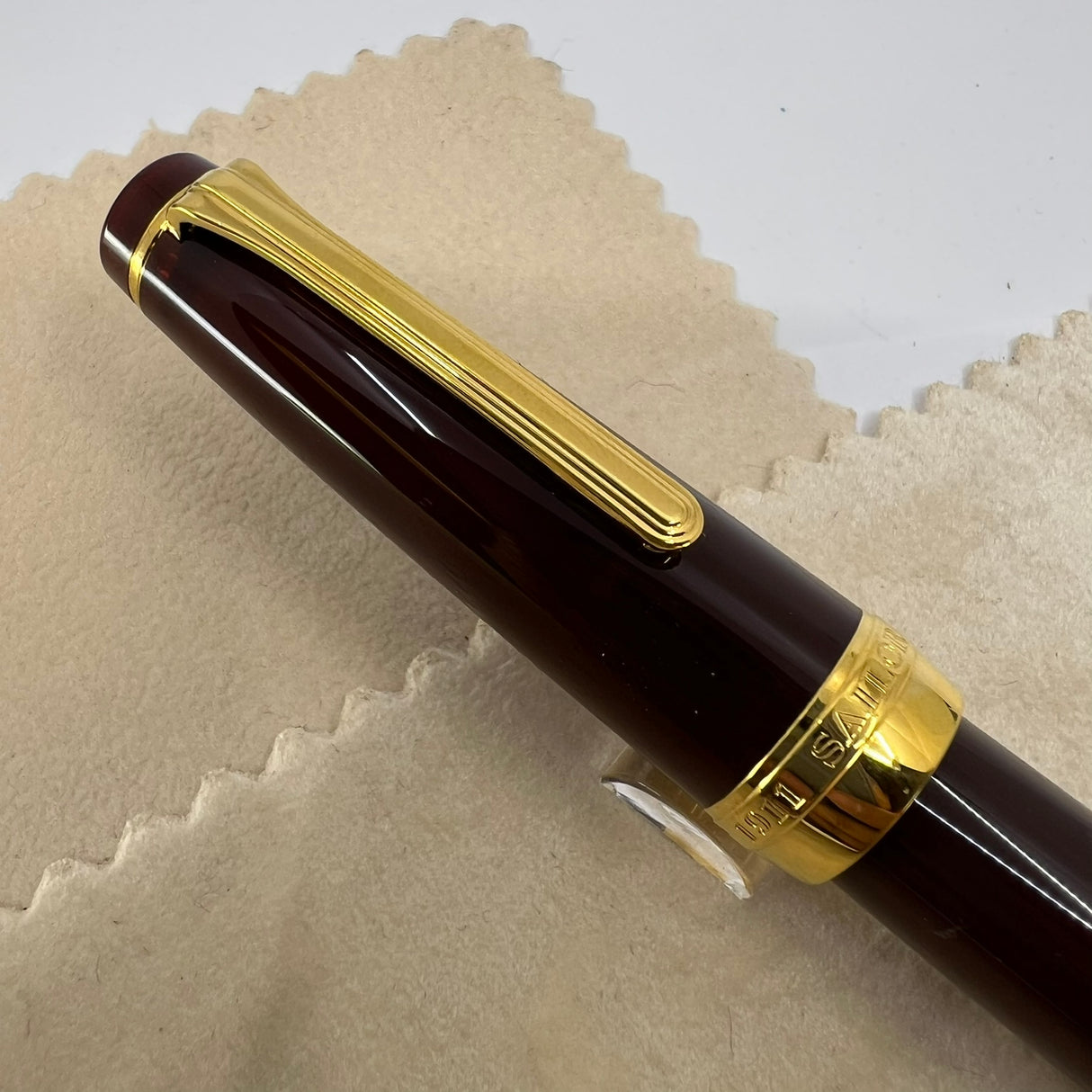 Sailor Standard Professional Gear Brown Fountain Pen   - Extra Fine 21 Kt Gold Nib