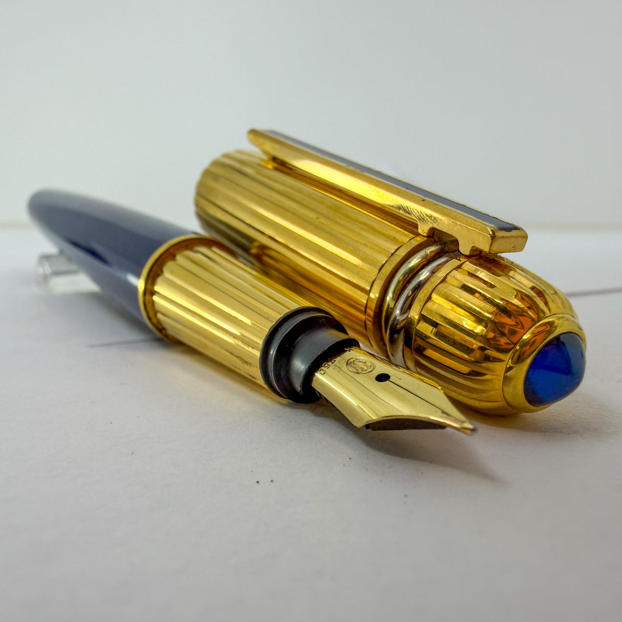 Cartier Pasha Marbled Blue Laque Barrel/Heavy Gold-Plated Fluted Cap Fountain Pen - Fine 18kt Gold Nib