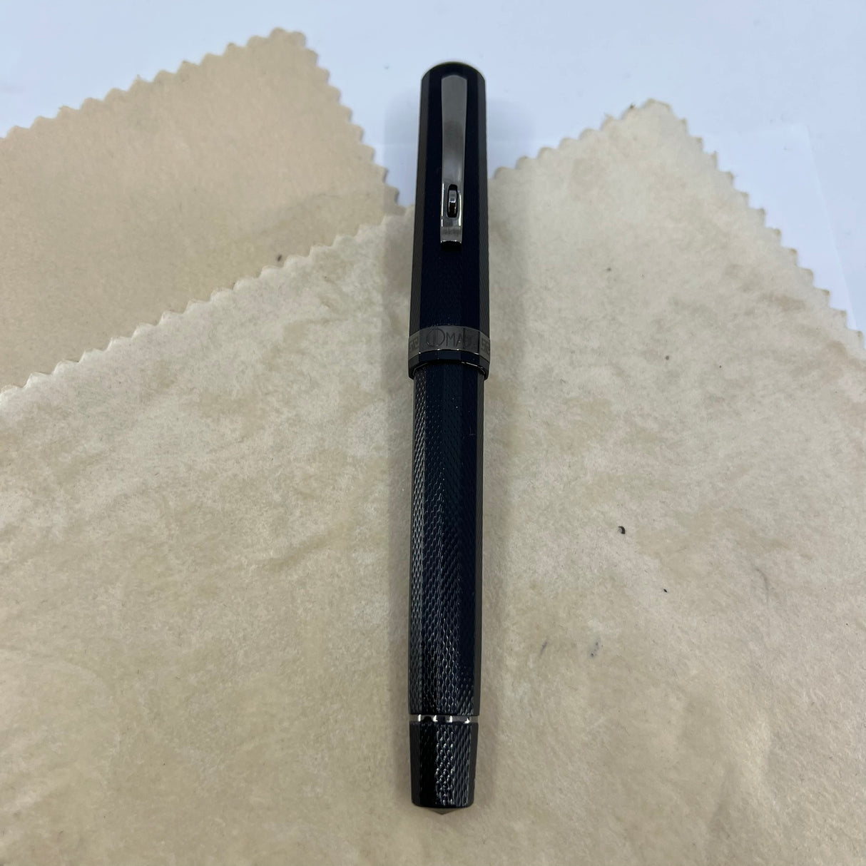 OMAS Arte Italiana "Noir" Large Paragon Guilloche Fountain Pen - "EXTRA FLESSIBLE" Extra Fine 14kt Gold Nib