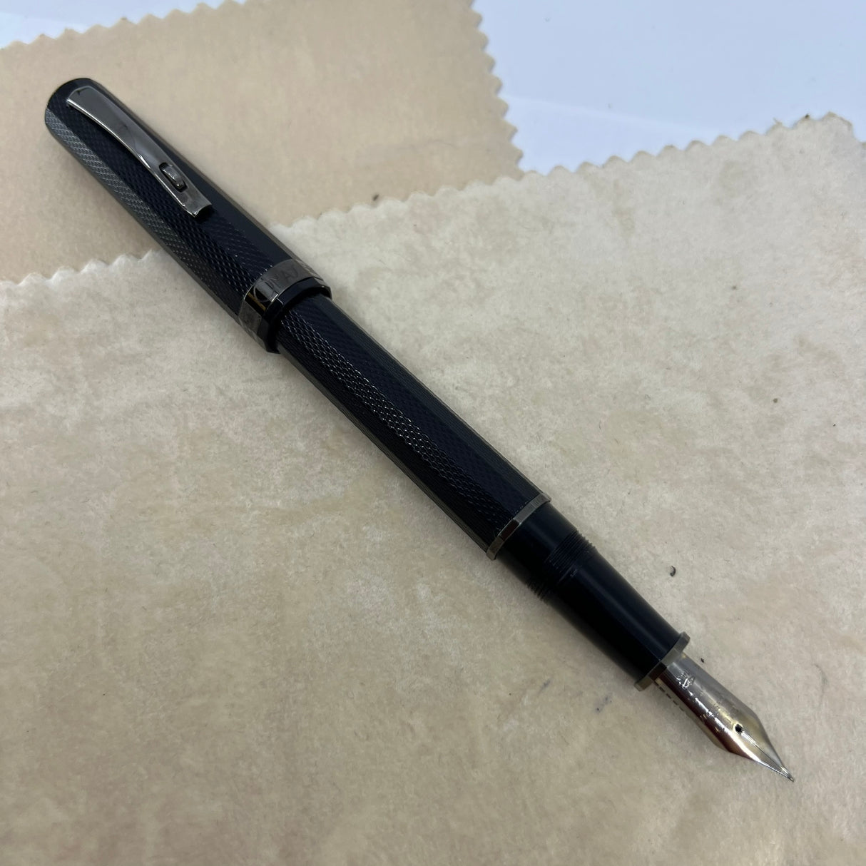 OMAS Arte Italiana "Noir" Large Paragon Guilloche Fountain Pen - "EXTRA FLESSIBLE" Extra Fine 14kt Gold Nib