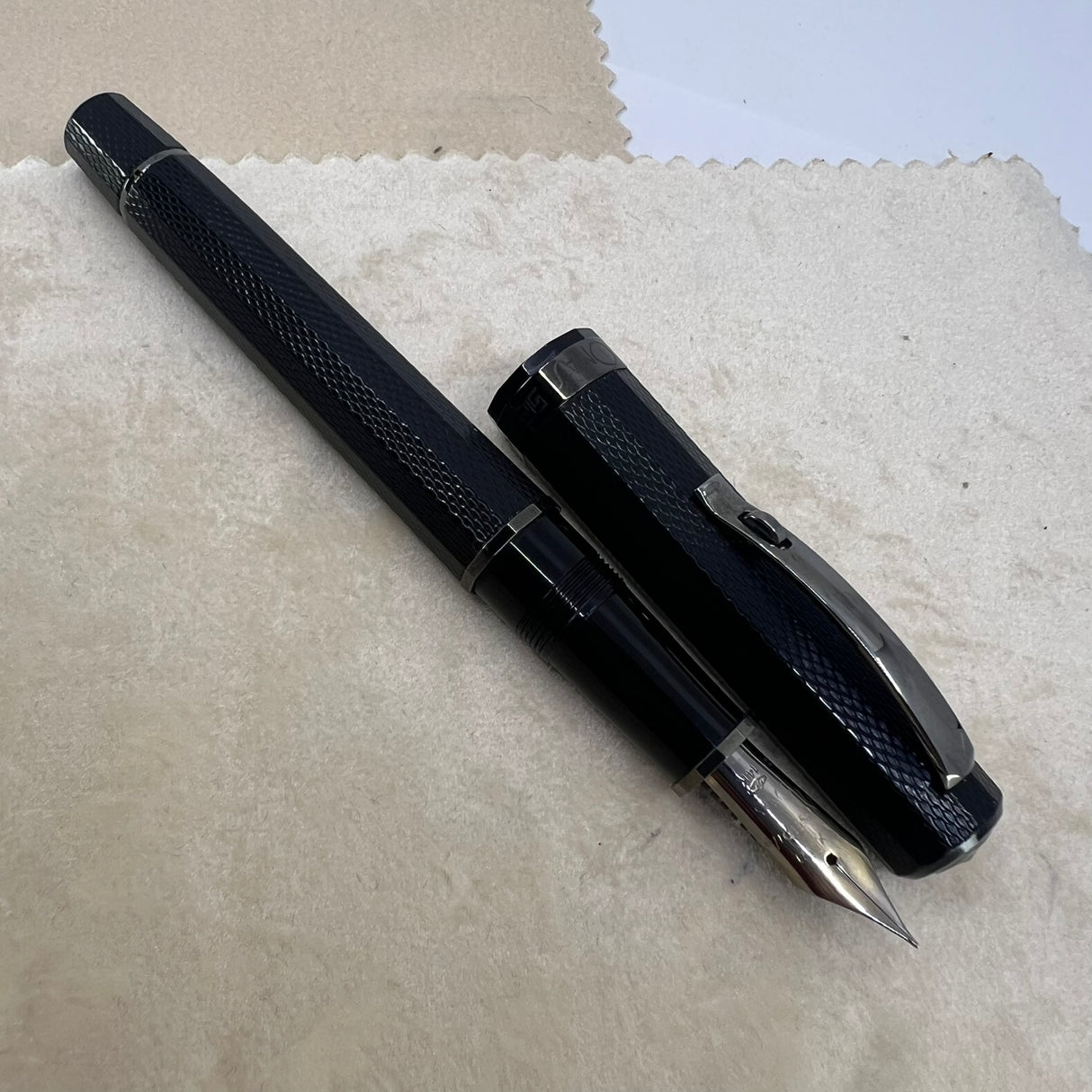 OMAS Arte Italiana "Noir" Large Paragon Guilloche Fountain Pen - "EXTRA FLESSIBLE" Extra Fine 14kt Gold Nib