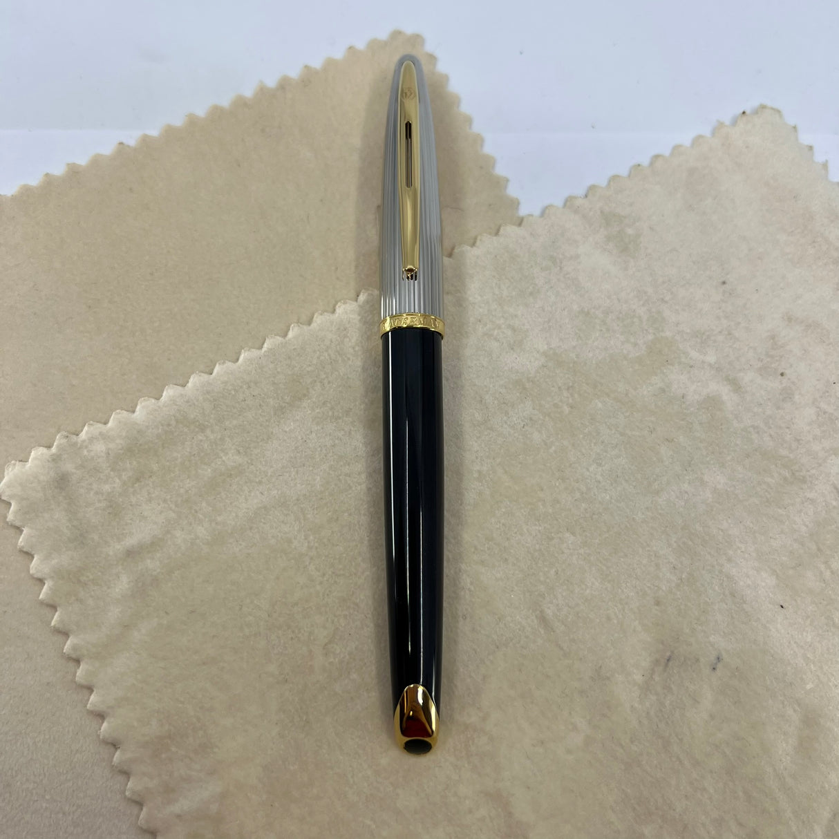 Waterman Carene Deluxe Black Barrel/Silver-Plated Cap Fountain  Pen  - Fine 18 Kt Gold Nib