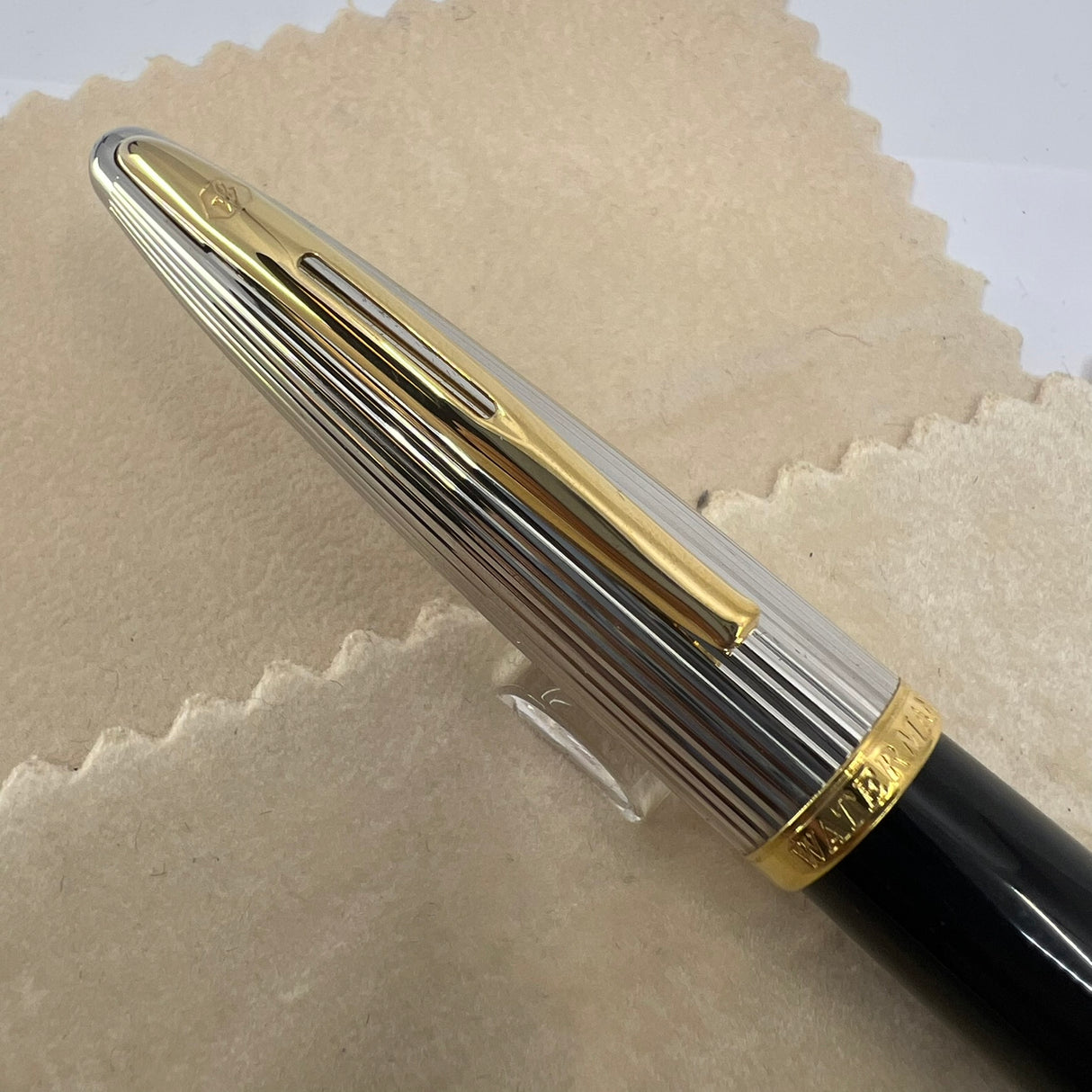 Waterman Carene Deluxe Black Barrel/Silver-Plated Cap Fountain  Pen  - Fine 18 Kt Gold Nib