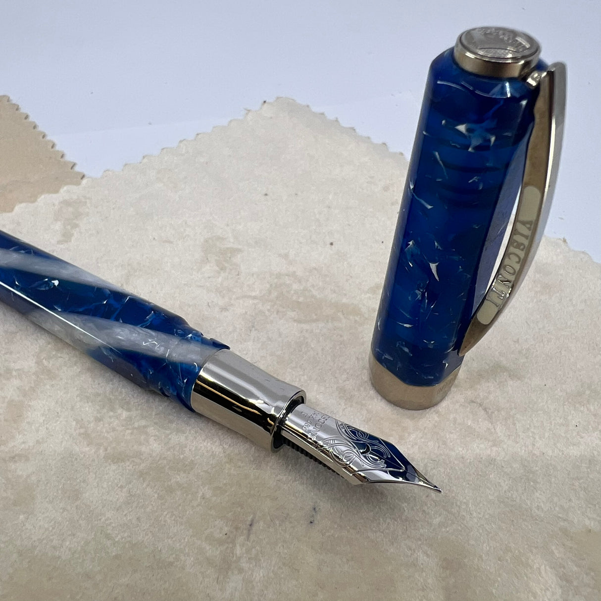 Visconti Opera Elements Speckled "Water" Blue/Lustrous White  Fountain Pen - Fine 14Kt Gold Nib