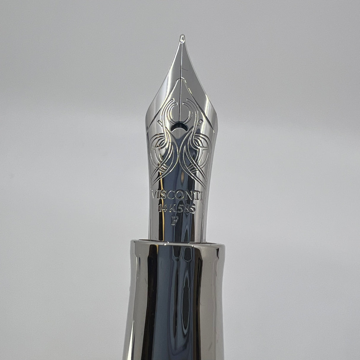 Visconti Opera Elements Speckled "Water" Blue/Lustrous White  Fountain Pen - Fine 14Kt Gold Nib