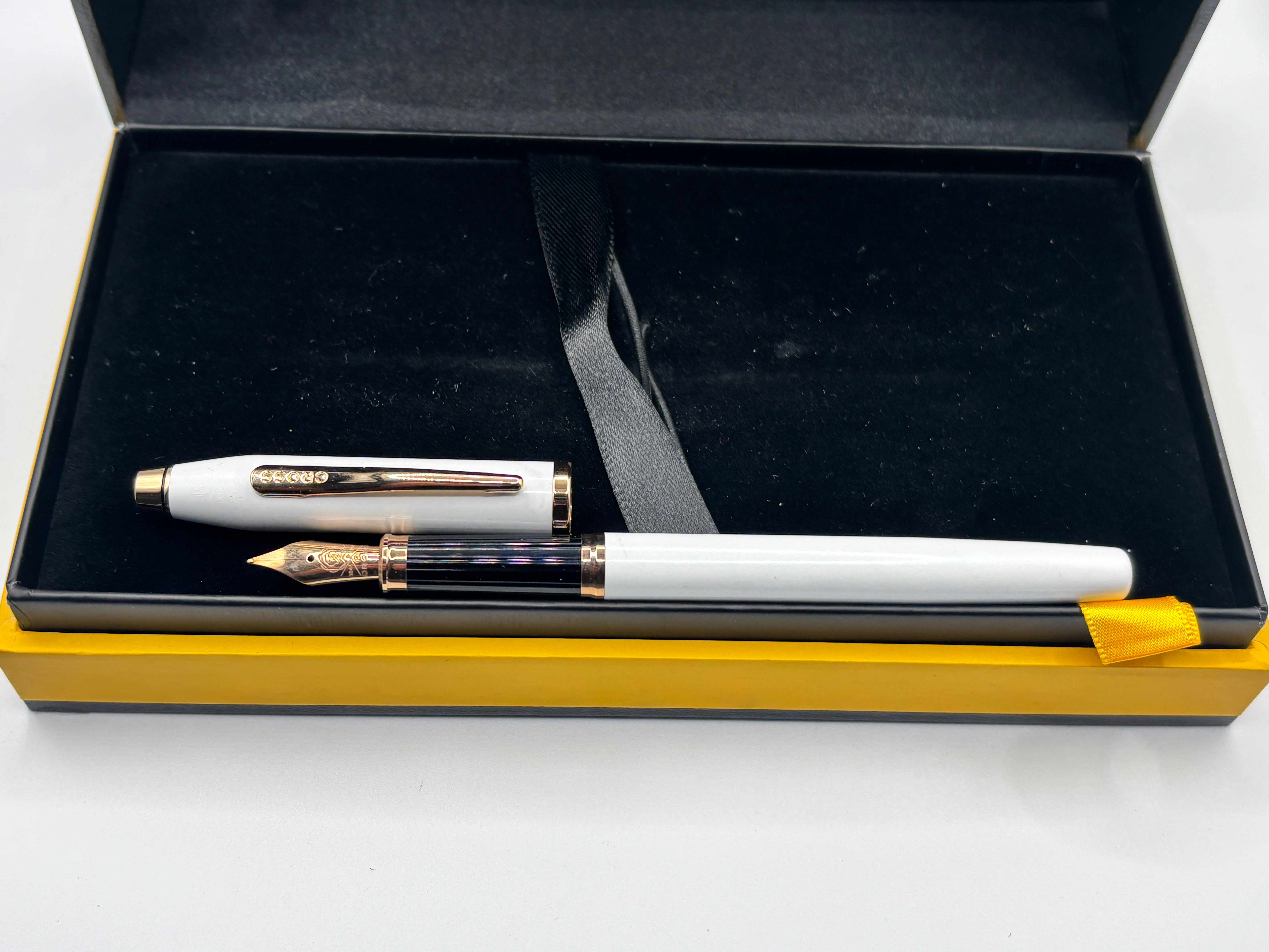 Cross Century II pearlescent white Rose gold trim - Fountain Pen