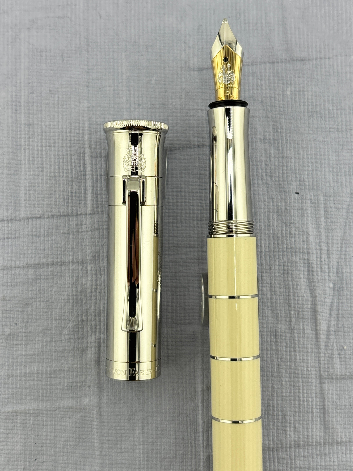 Graf Von Faber Castell  Classic Anello Cream and silver   - Fountain Pen