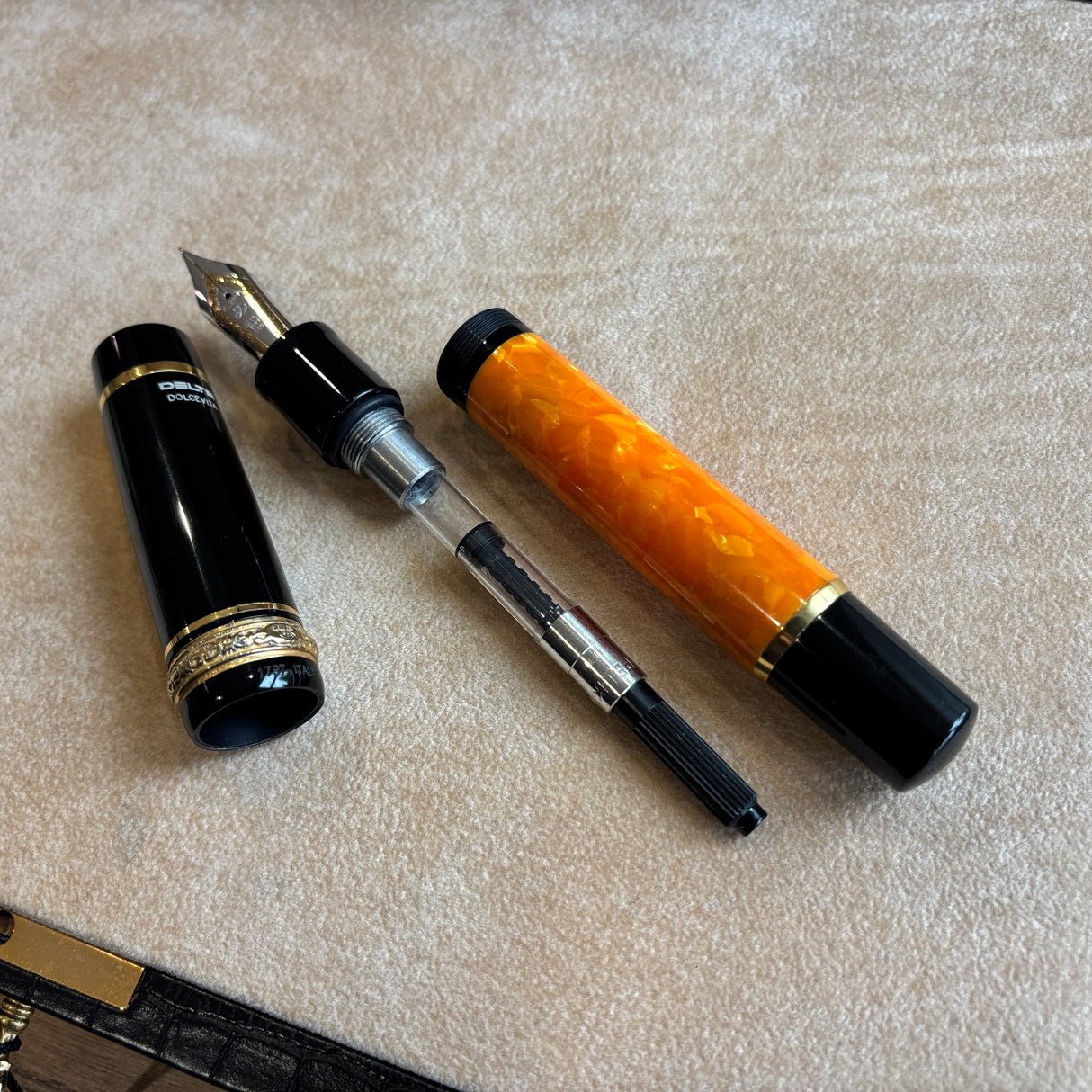 Delta Oversized Millennium  DolceVita 925 Gold Vermeil Trim Fountain Pen - 18kt Gold Nib