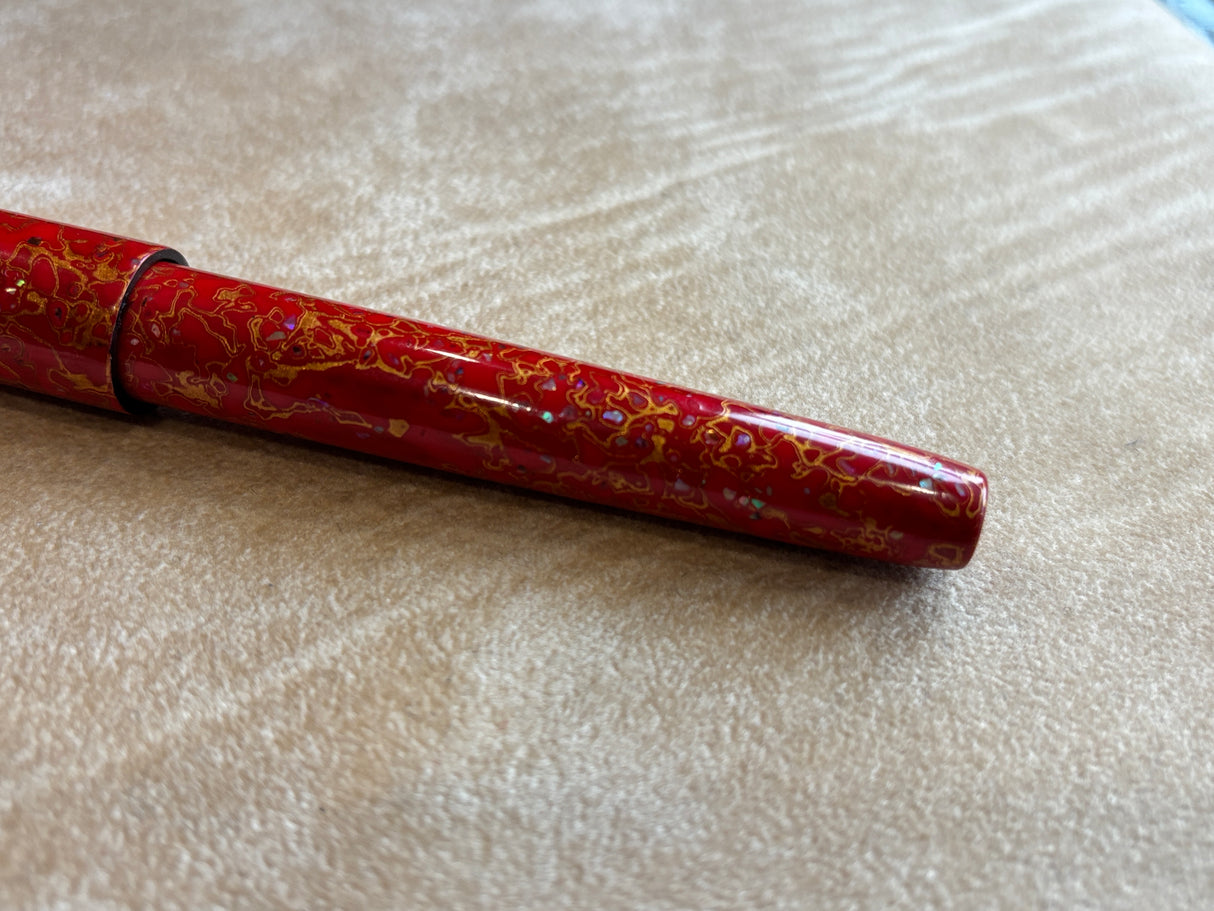 Wancher Sekai Saihi Urushi Aka-age Raden Fountain Pen