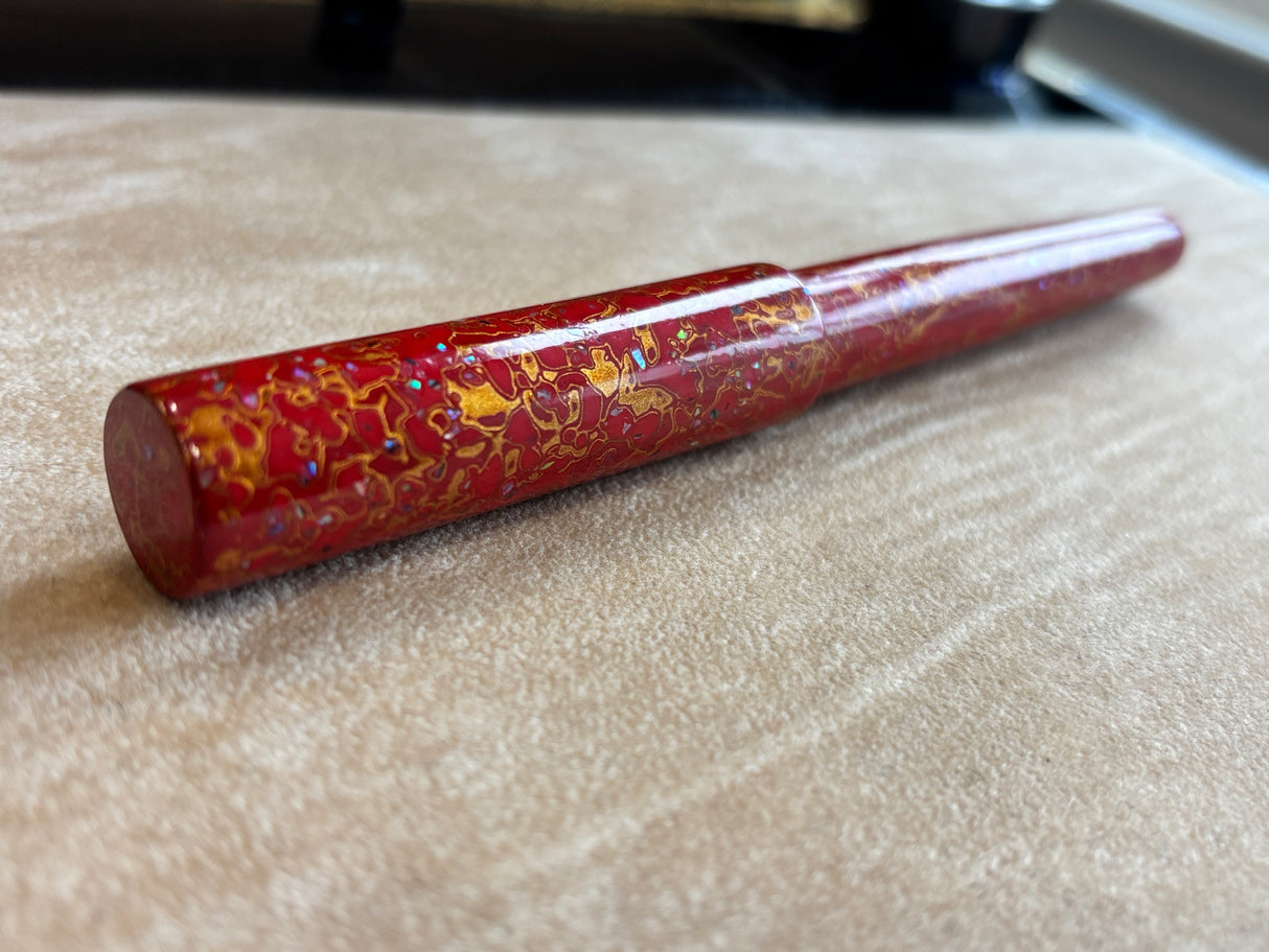 Wancher Sekai Saihi Urushi Aka-age Raden Fountain Pen