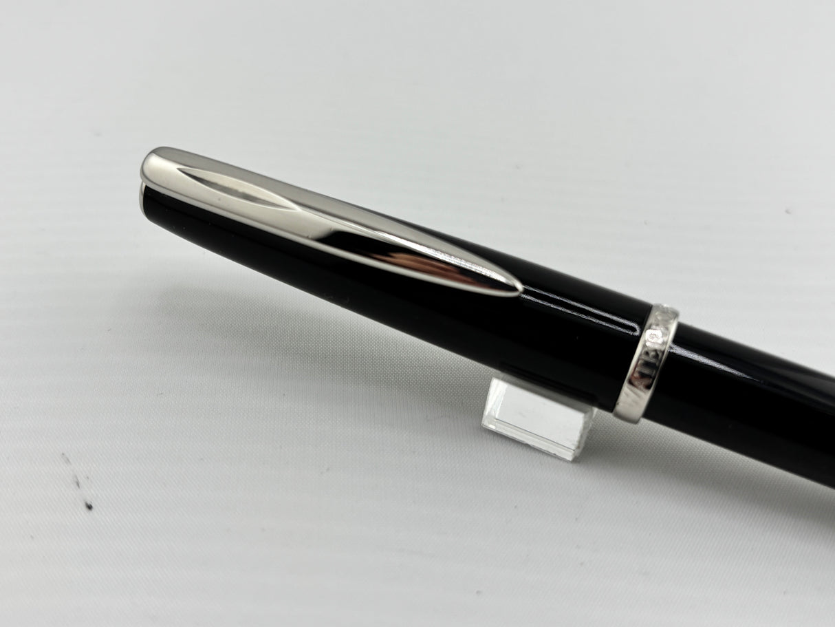 Waterford Marquis Black Lacquer 18K750 Gold Nib  - Fountain Pen