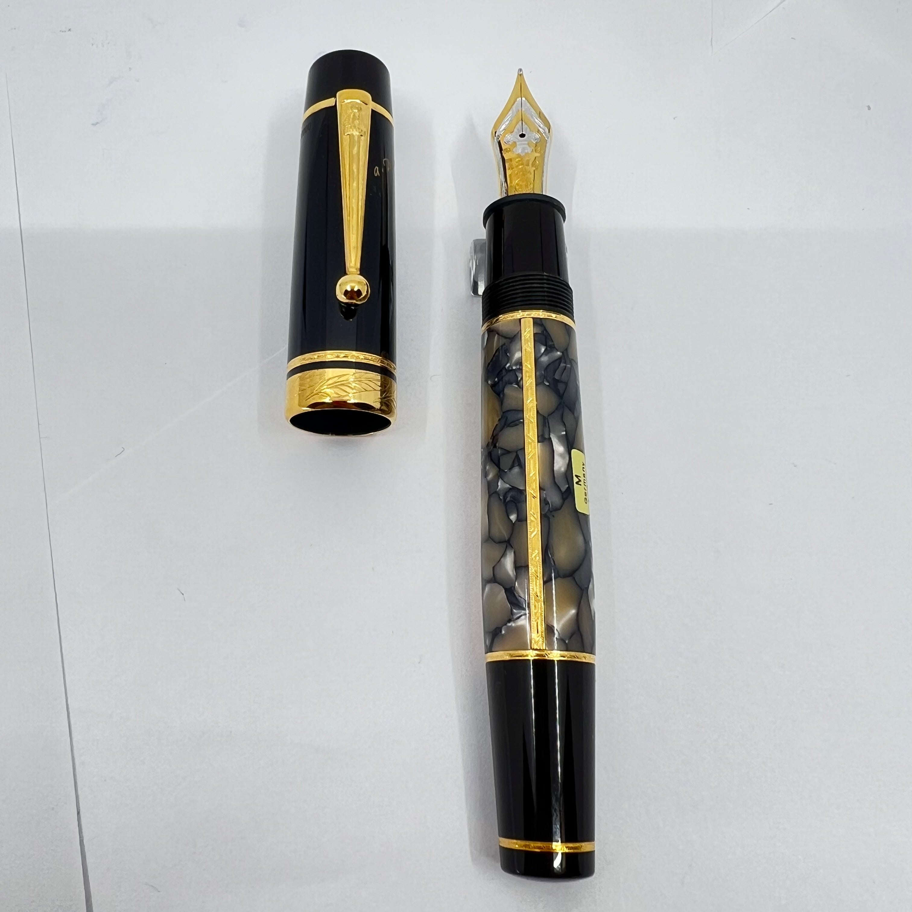 Montblanc Alexandre Dumas Incorrect Signature Writer Series Ltd. Ed. Fountain Pen Hospital