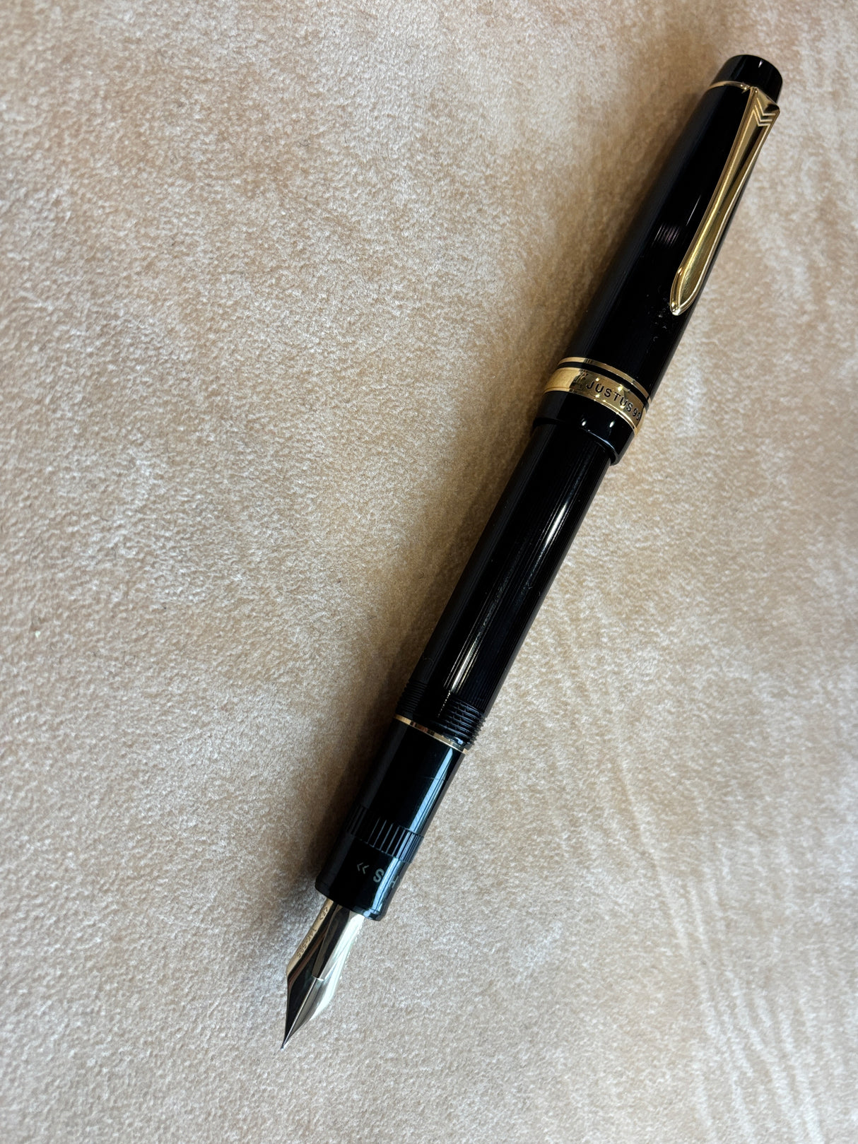Pilot Justus 95 Fountain Pen 14K Fine nib