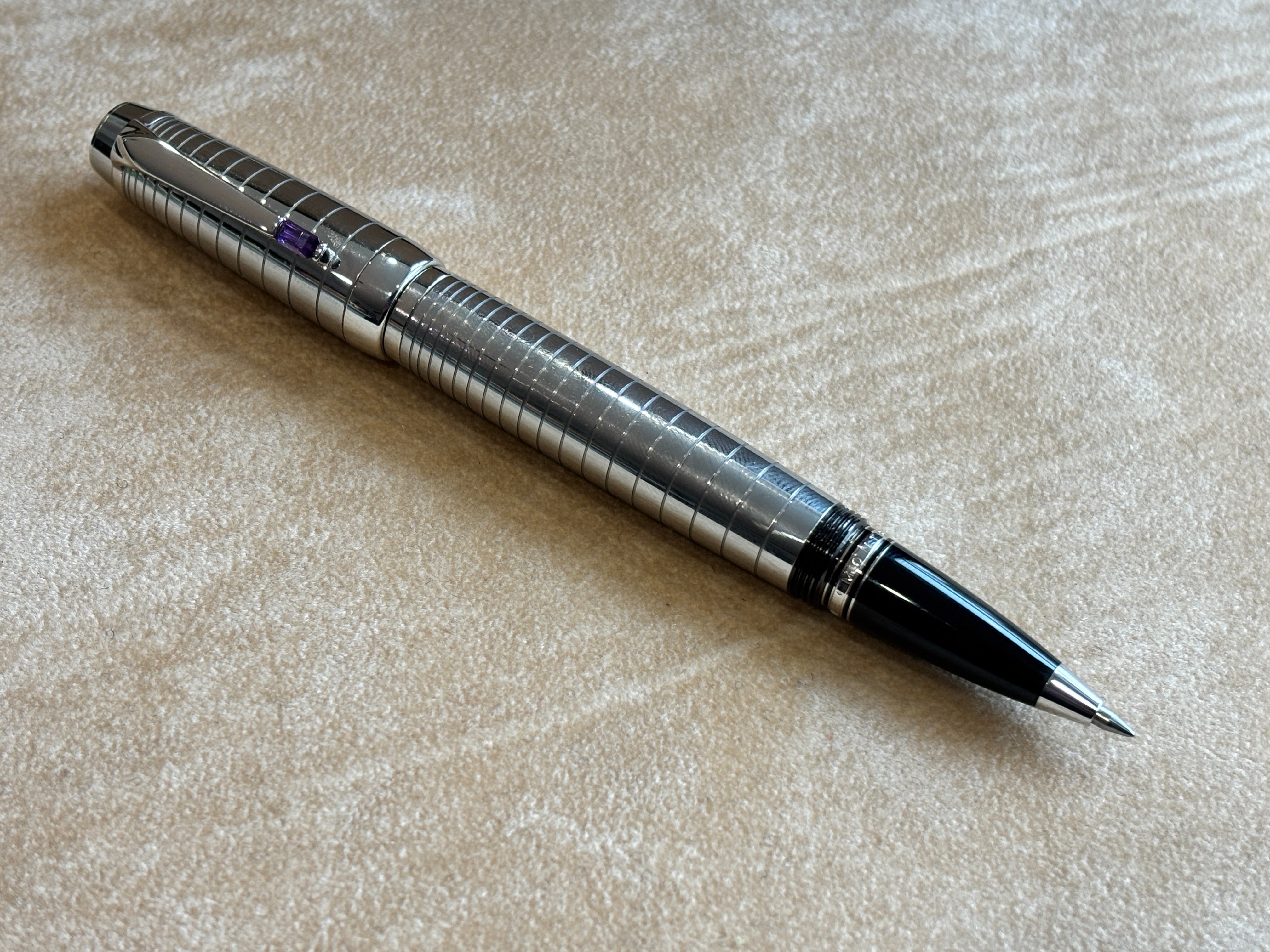 モンブラン ボエム スチール ノワール ファインライナーペン（アメジスト） Montblanc Boheme Platinum Plated Radial Steel Amethyst Roller Ball