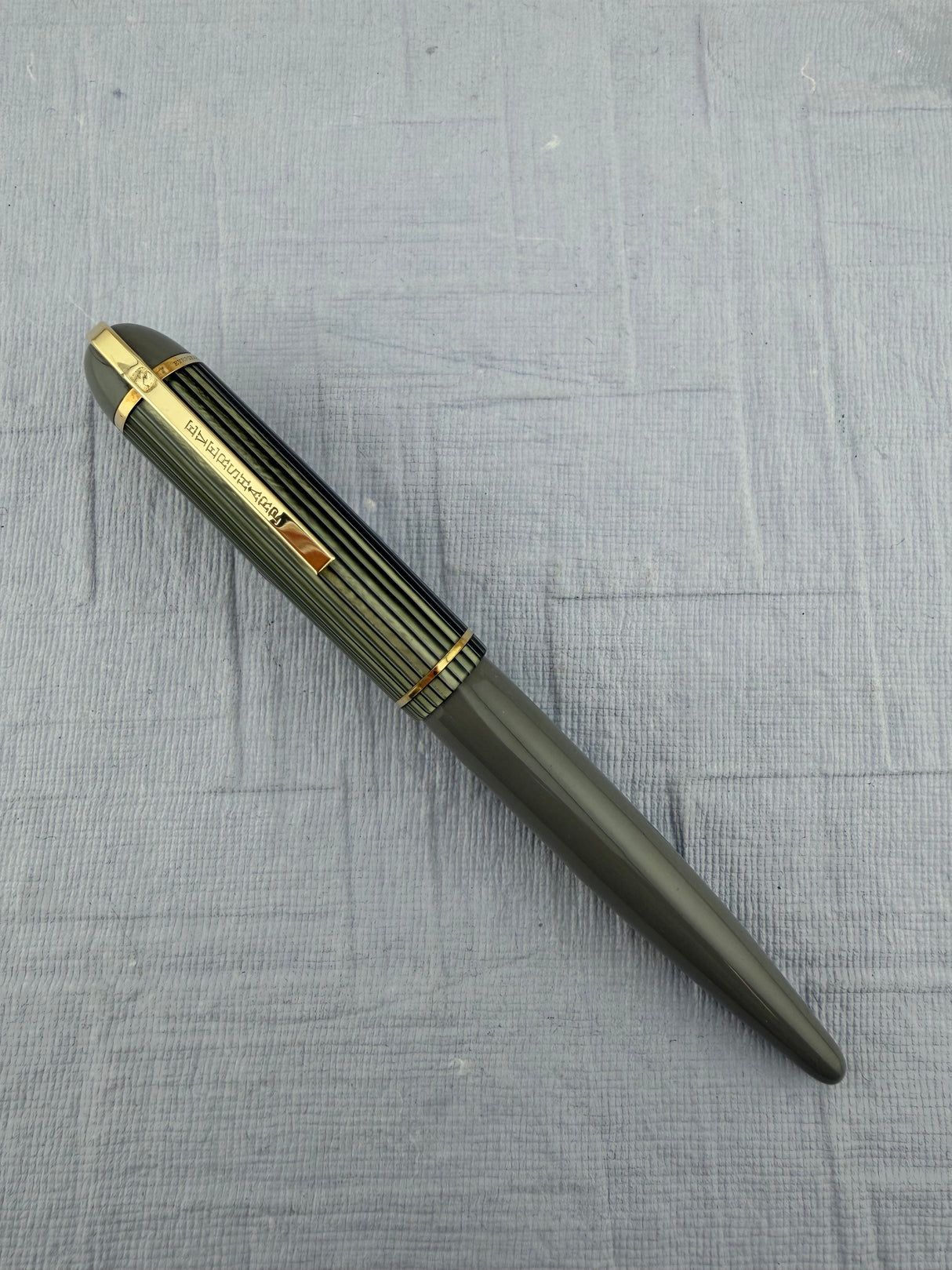 Eversharp Skyline Grey Striped Cap - Fountain Pen