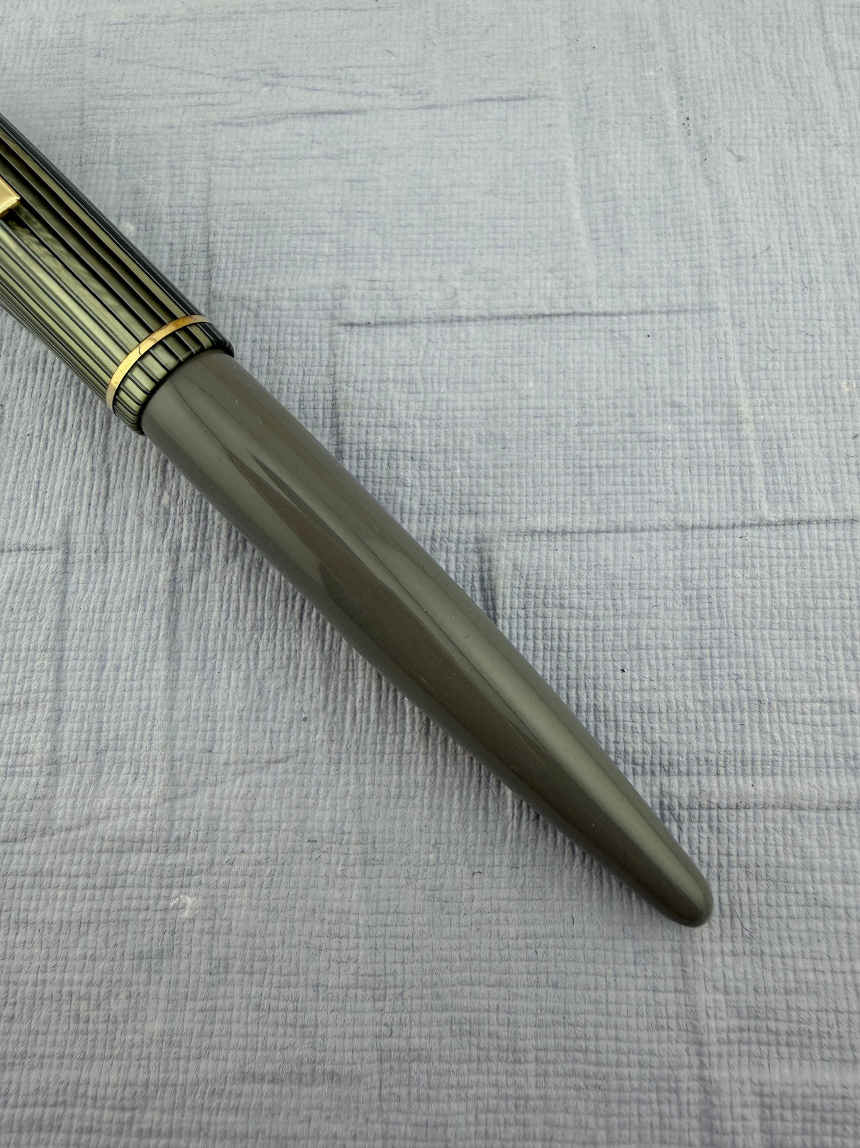 Eversharp Skyline Grey Striped Cap - Fountain Pen