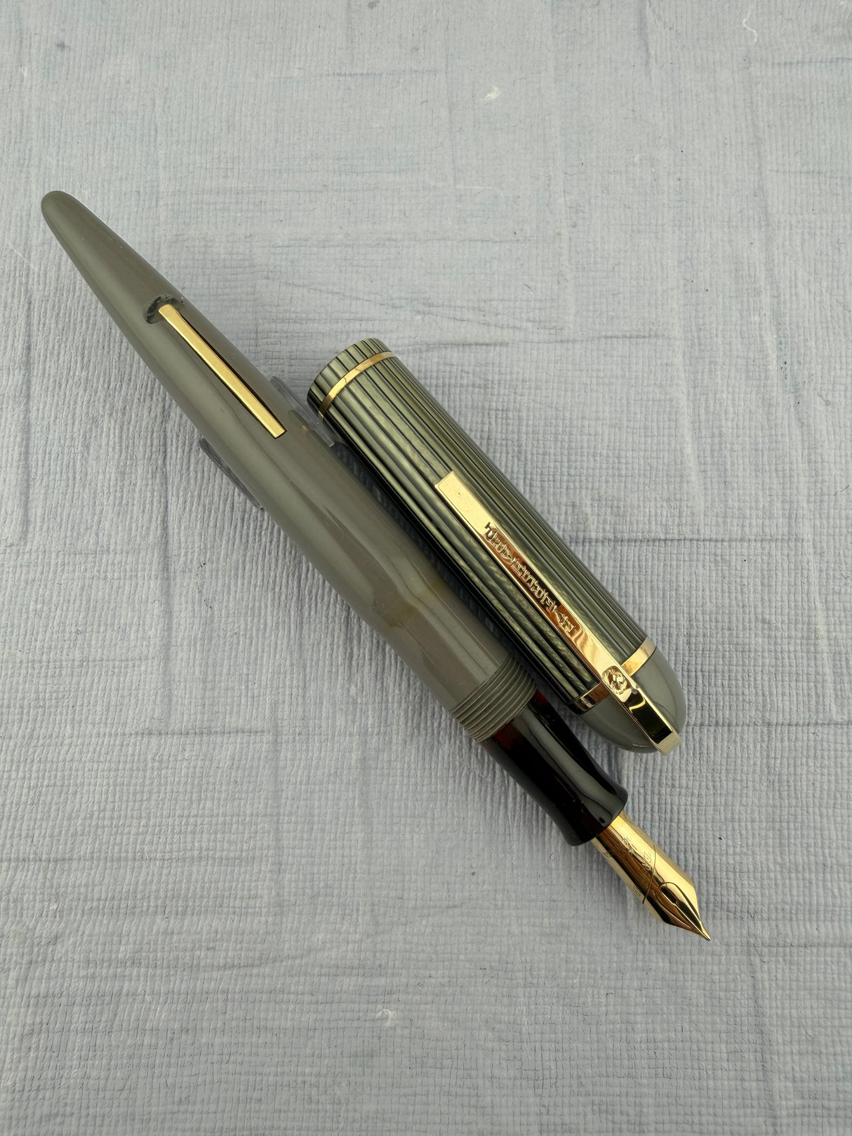 Eversharp Skyline Grey Striped Cap - Fountain Pen