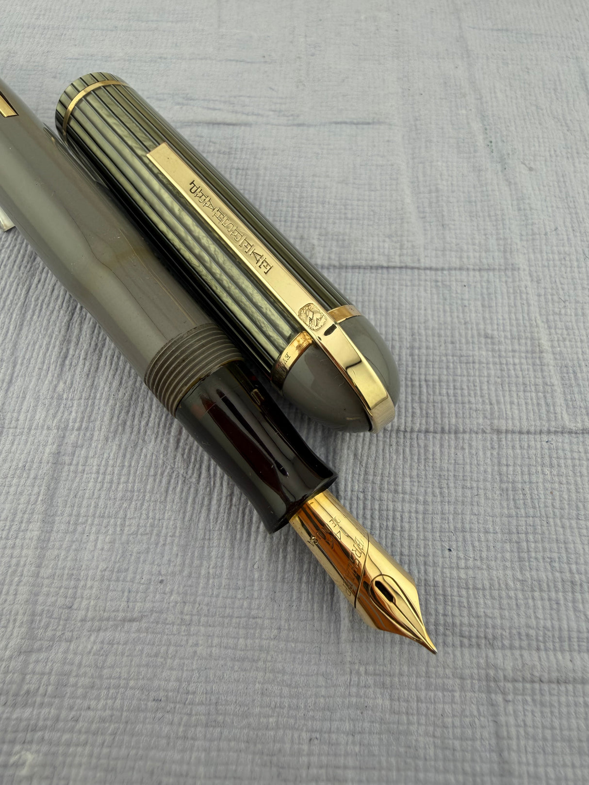 Eversharp Skyline Grey Striped Cap - Fountain Pen
