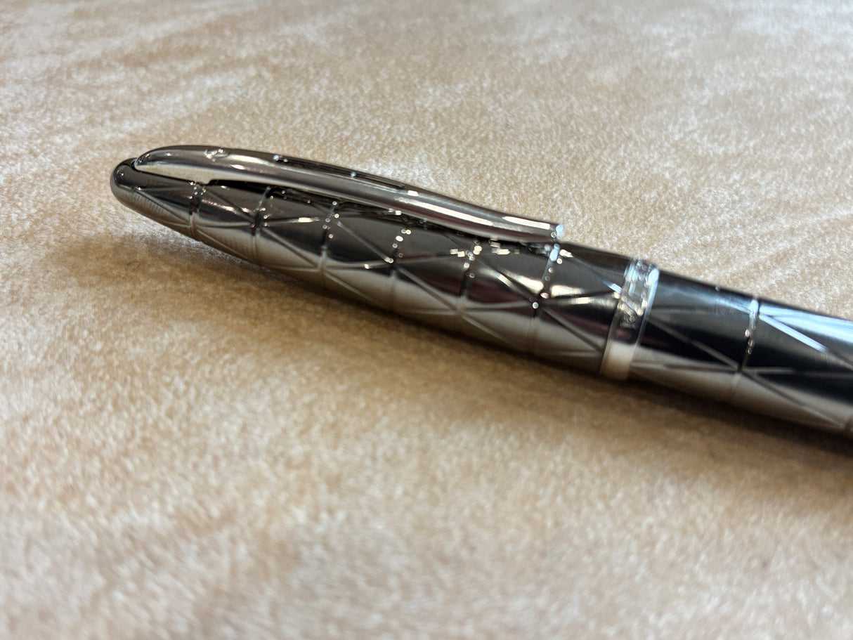 Waterman Carene Deluxe Contemporary Gunmetal with Silver Trim - Fountain Pen