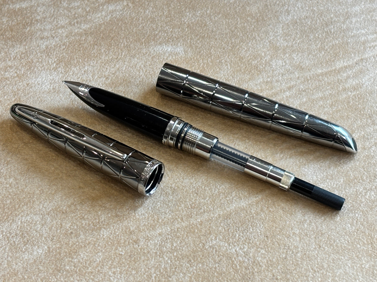 Waterman Carene Deluxe Contemporary Gunmetal with Silver Trim - Fountain Pen