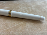 Platinum 3776 Century White Fountain Pen - Unusual Cursive Italic nib 14K
