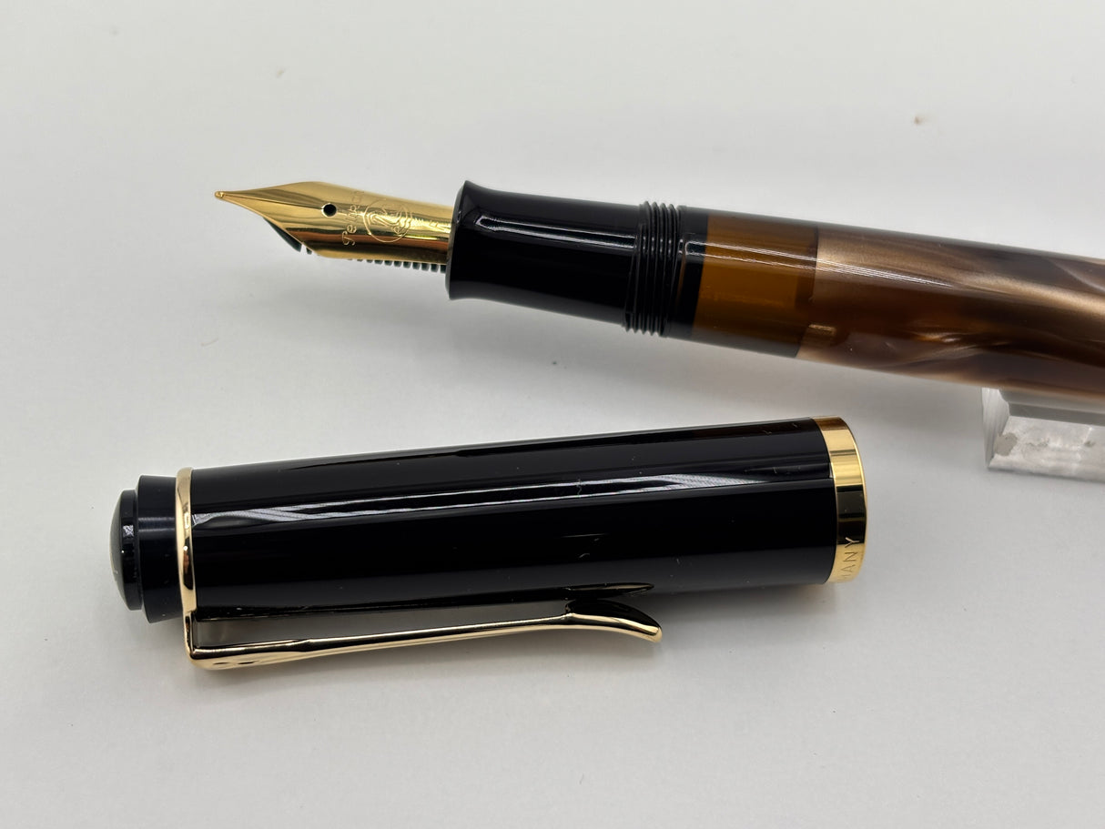 Pelikan M200 Brown Marble Pearl Fountain Pen - circa 2019