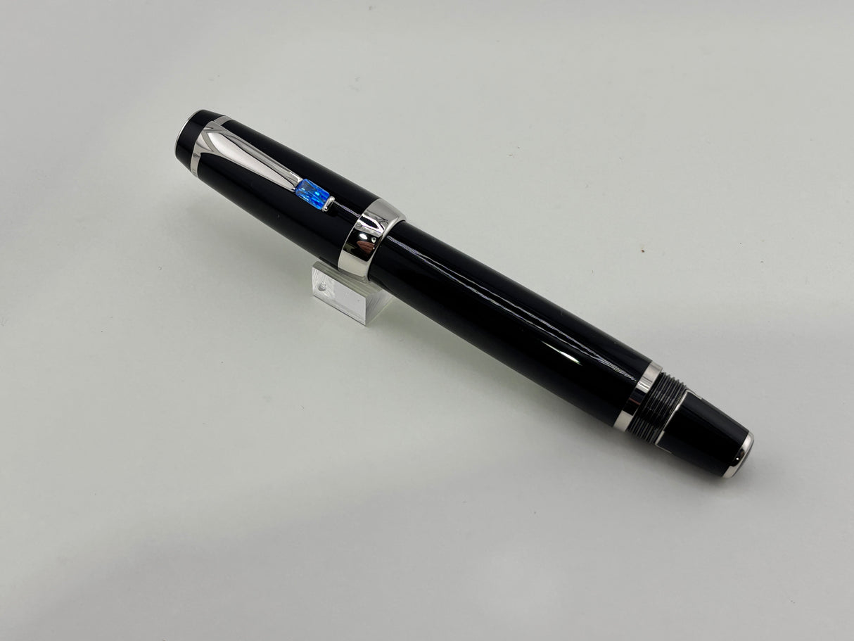 Montblanc Boheme Retractable Nib Black Rhodium Trim Blue Gem   Fountain Pen