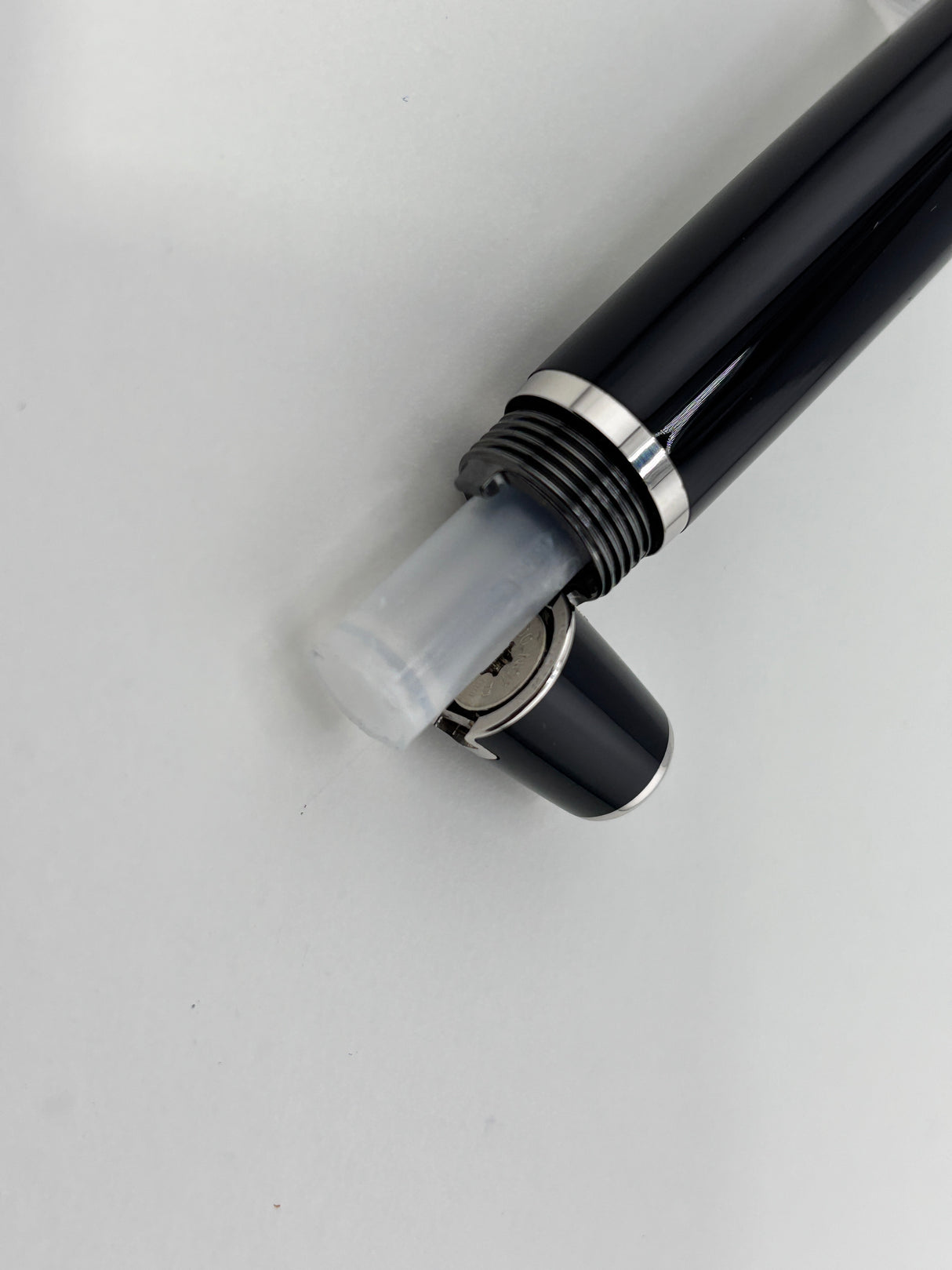 Montblanc Boheme Retractable Nib Black Rhodium Trim Blue Gem   Fountain Pen