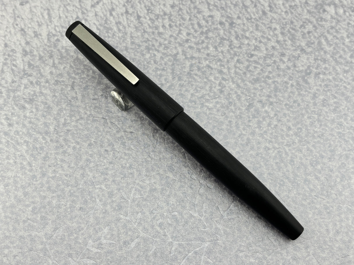 Lamy 2000 Black Makrolon  Gold 14k Medium nib  - Fountain Pen