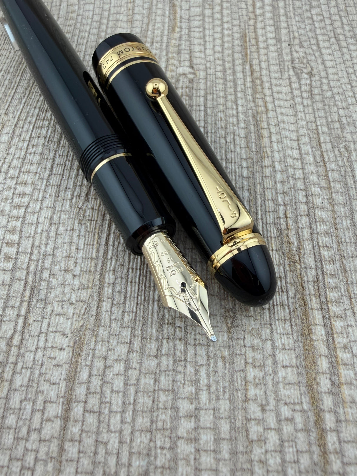 Pilot Custom 743 Black Gold Trim Gold Nib 14k Stub - Fountain Pen