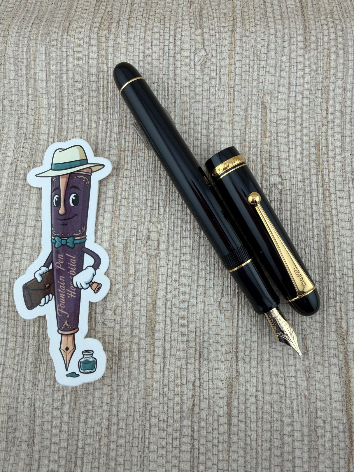 Pilot Custom 74 Black Gold Trim Gold Nib Music Soft Nib RARE! - Fountain Pen