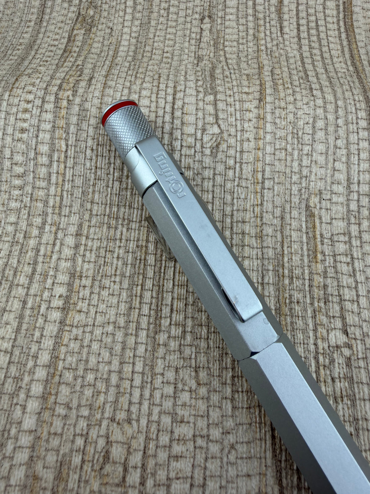 Rotring 600 Silver With Red Lettering - Rollerball Pen