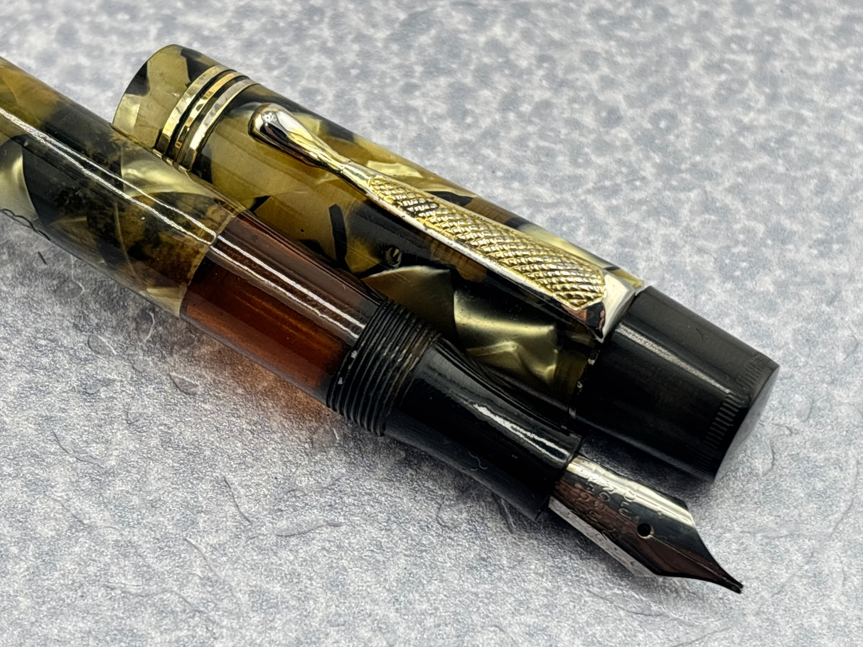 Columbus 1515 Green Marble Piston filler - Made in Germany - Fountain Pen