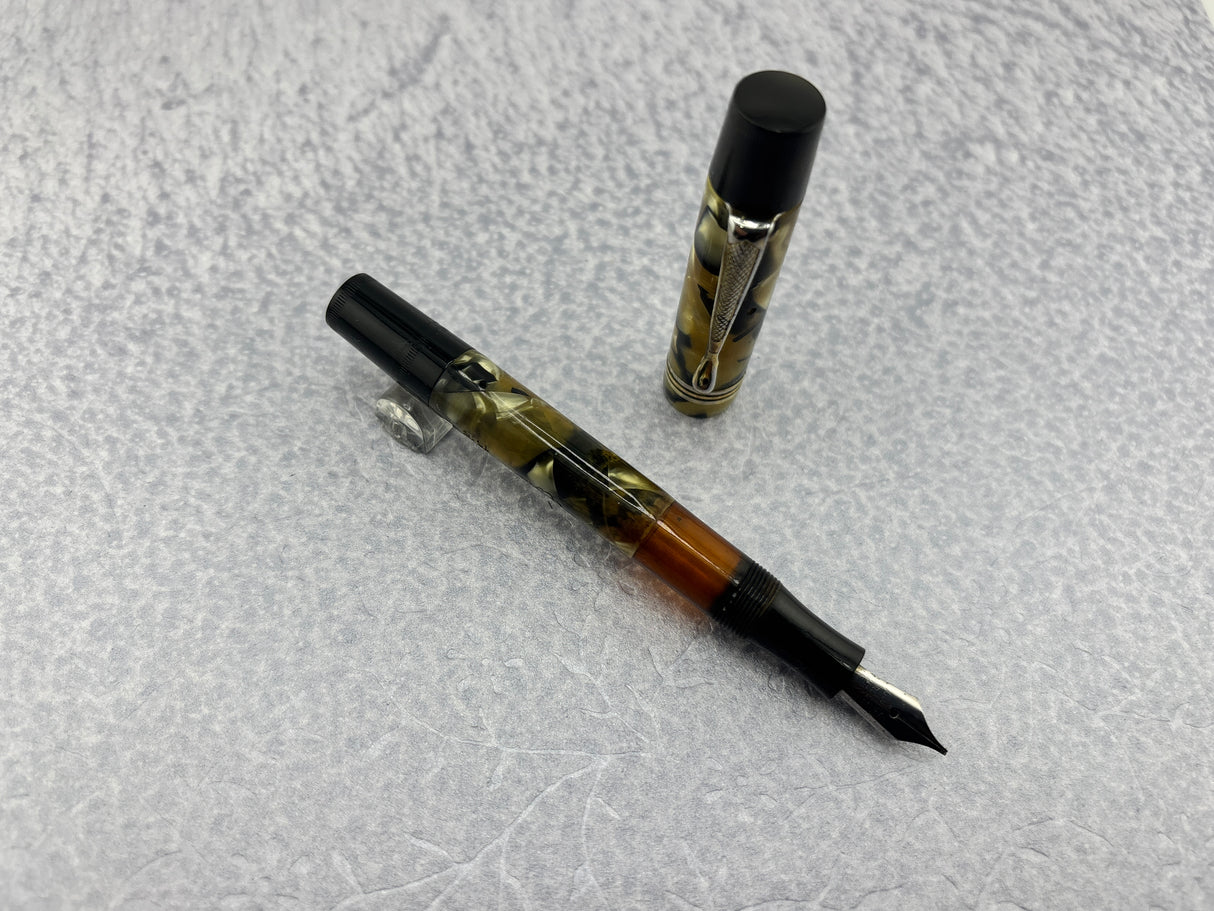Columbus 1515 Green Marble Piston filler - Made in Germany - Fountain Pen