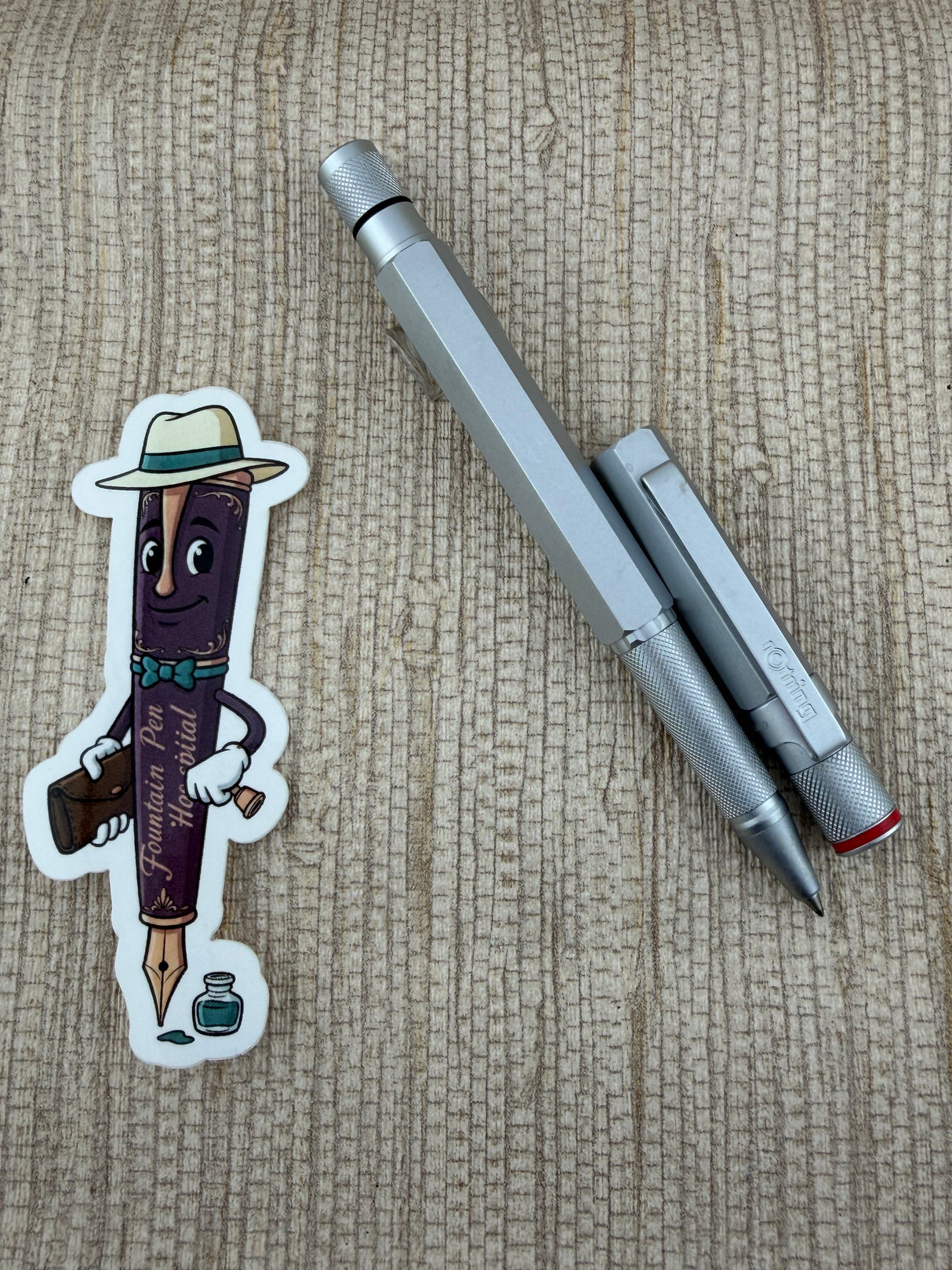 Rotring 600 Silver With Red Lettering - Rollerball Pen