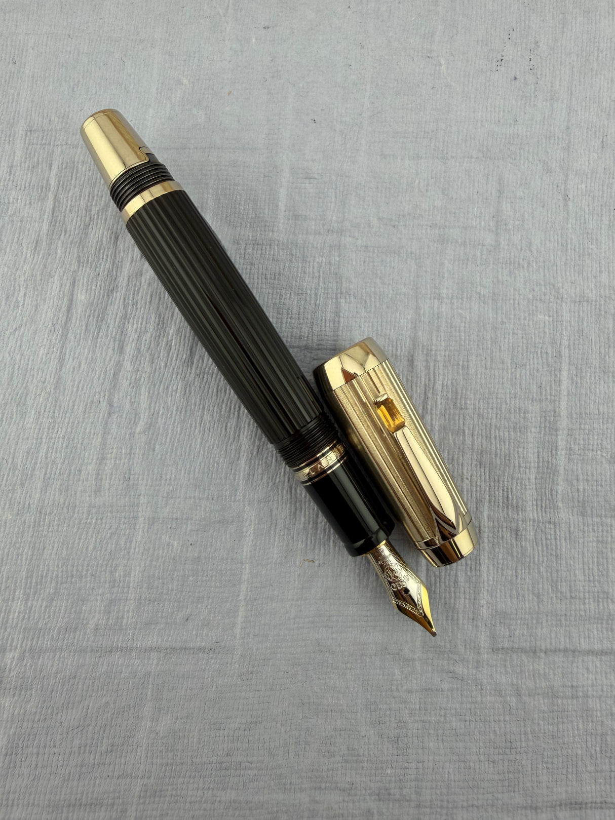 Montblanc  Boheme Doue Solitaire Ligne Citrin Pinstripe Fountain Pen - Broad 18kt Gold Nib