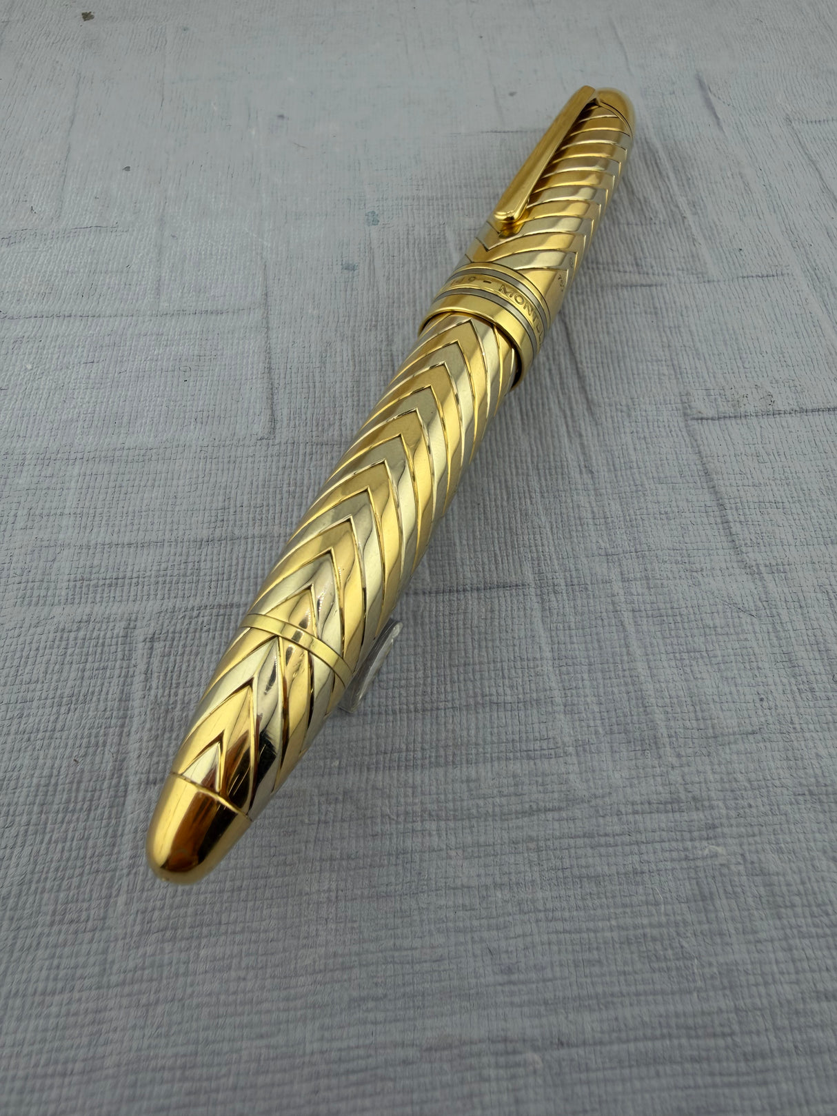 Montblanc Meisterstuck 149 Solid Golld 18kt Two-Tone Chevron Pattern Fountain Pen - The Masterpiece Montblanc 149!