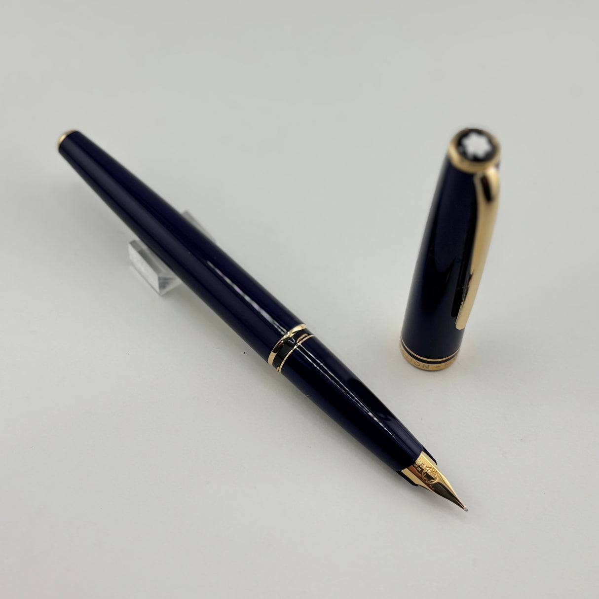 Montblanc Generation Blue Fountain Pen  - Fine 14 Kt Gold Nib