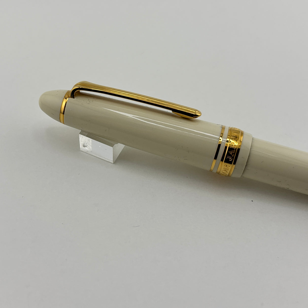 Sailor 1911S Standard Ivory Resin Fountain Pen - Extra Fine 14 Kt Gold Nib