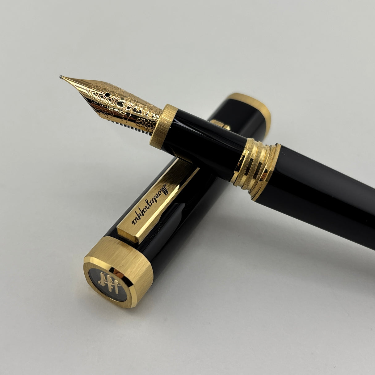 Montegrappa Zero Black Squared / Brushed Gold-Plated Trim Fountain Pen - Fine 14kt Gold Nib