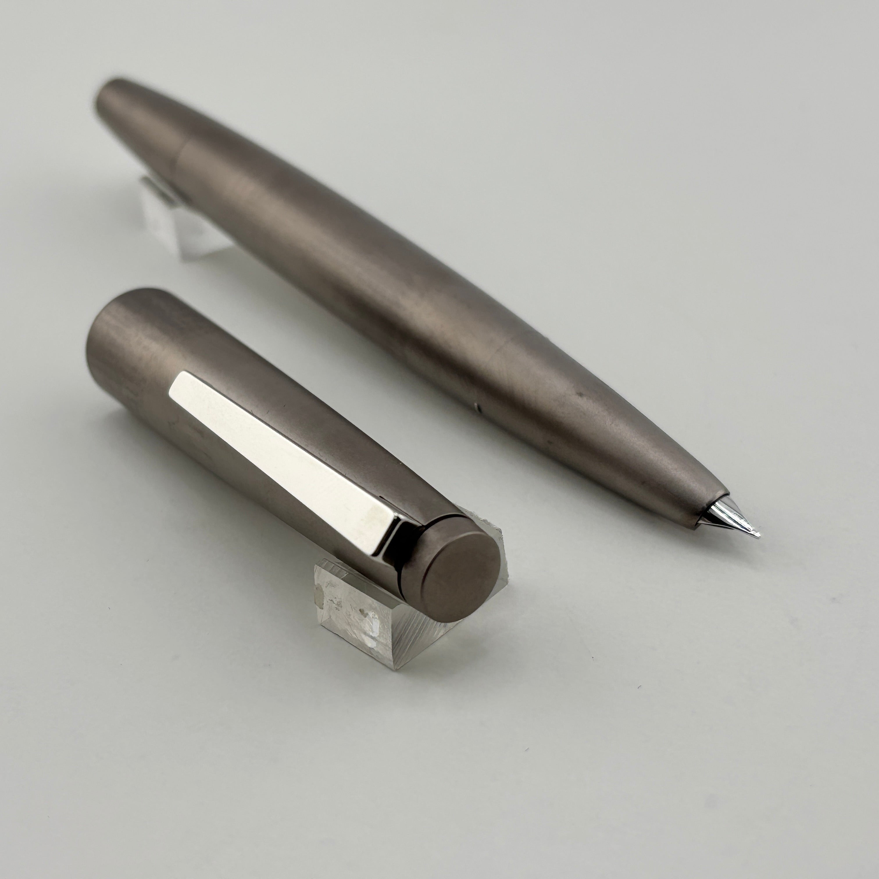 LAMY 2000 西暦2000年記念エディション BP Lamy #2000 50th Anniversary Black Amber Limited Edition Fountain