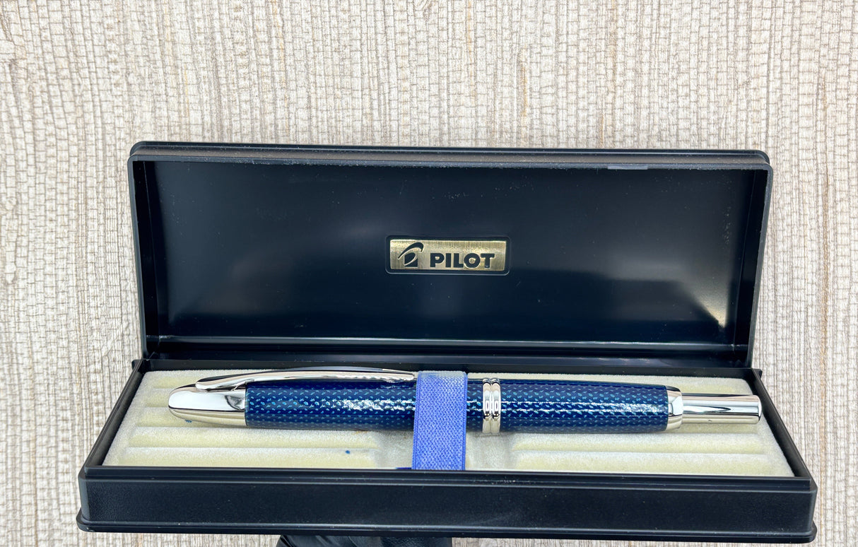 Jimmy's Pick - Pilot Vanishing Point Blue Carbonesque Retractable - Fountain Pen
