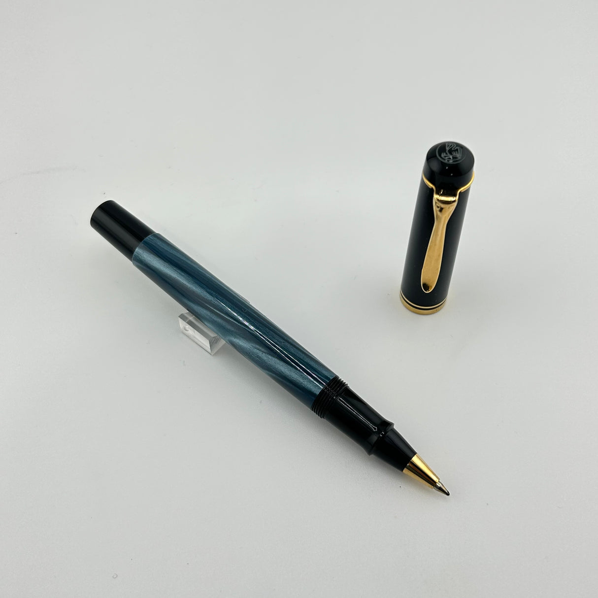 Pelikan R200 Black and Green Marble  - Roller Ball