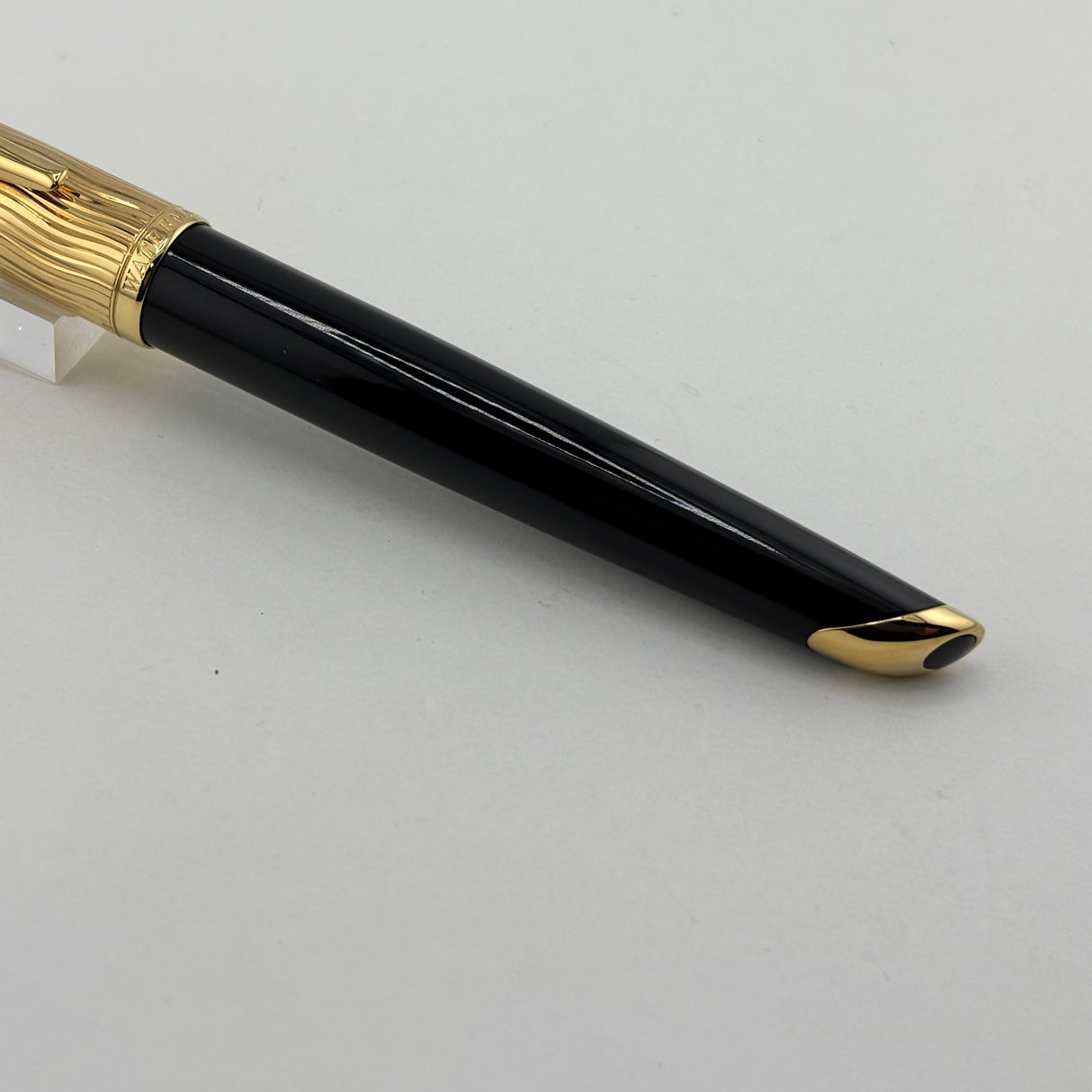 Waterman Carene Deluxe Black Barrel/Gold-Plated Wave Design Cap Fountain  Pen  - Fine 18 Kt Gold Nib