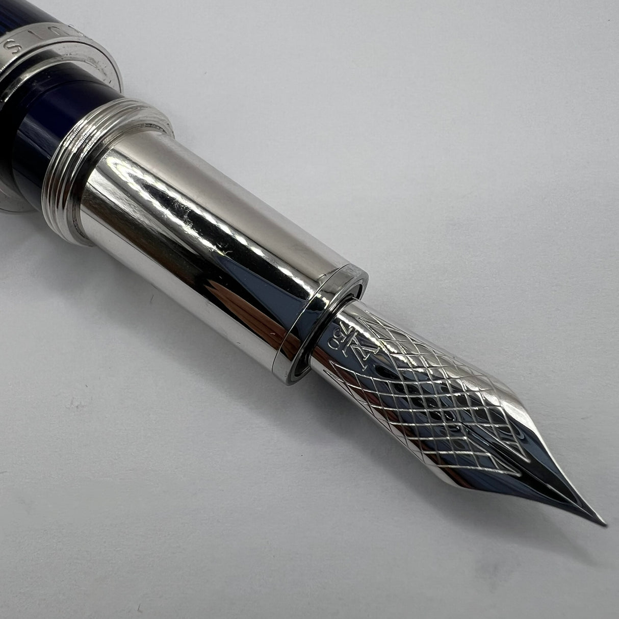Louis Vuitton Blue Striped Lacquered Cargo Fountain Pen - Fine 18kt Gold Nib - RARE!