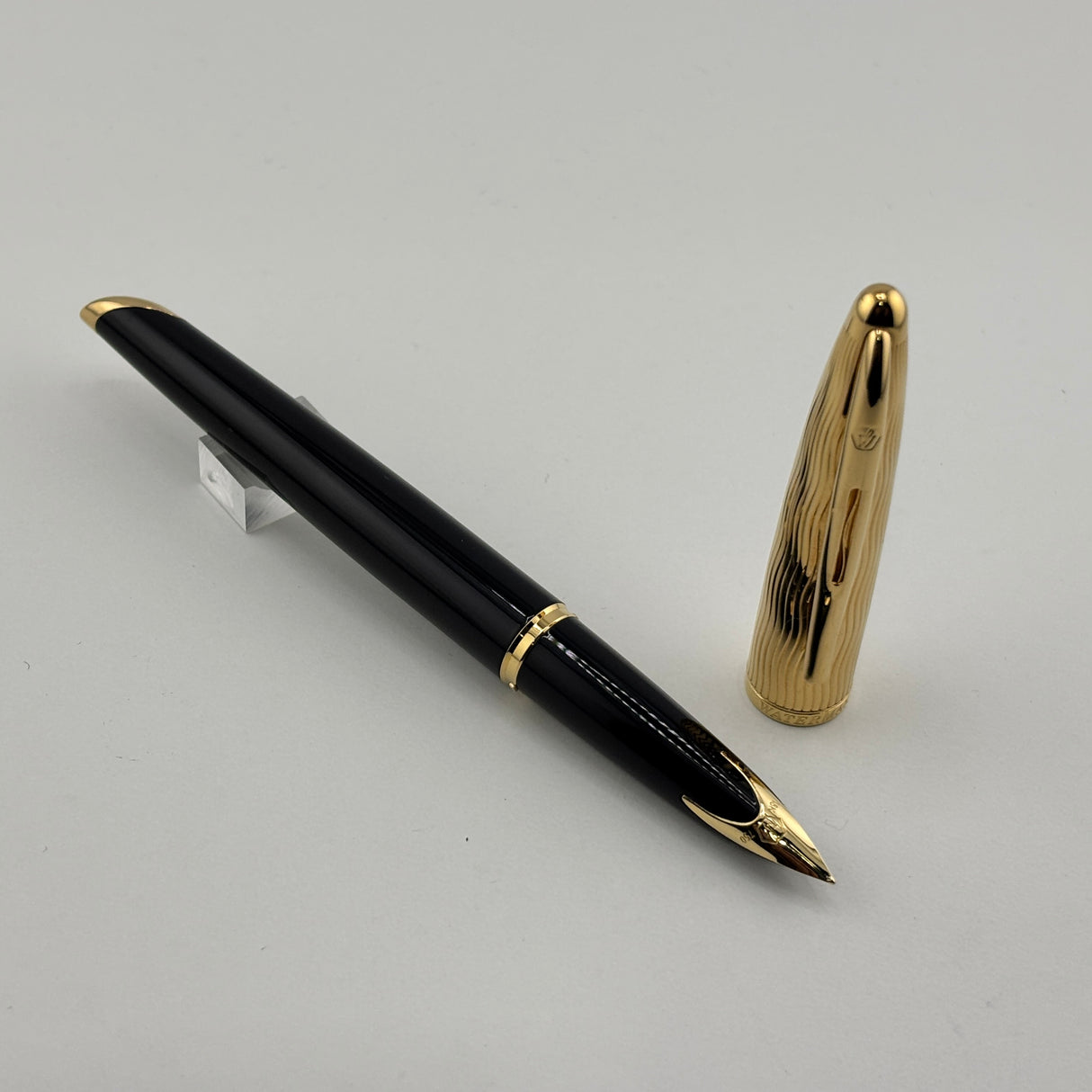 Waterman Carene Deluxe Black Barrel/Gold-Plated Wave Design Cap Fountain  Pen  - Fine 18 Kt Gold Nib