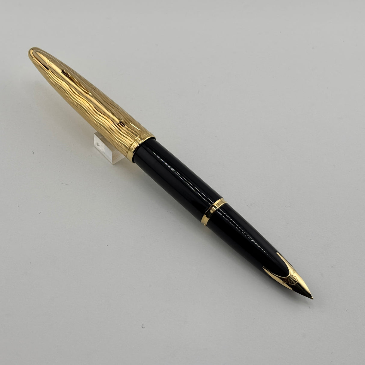 Waterman Carene Deluxe Black Barrel/Gold-Plated Wave Design Cap Fountain  Pen  - Fine 18 Kt Gold Nib